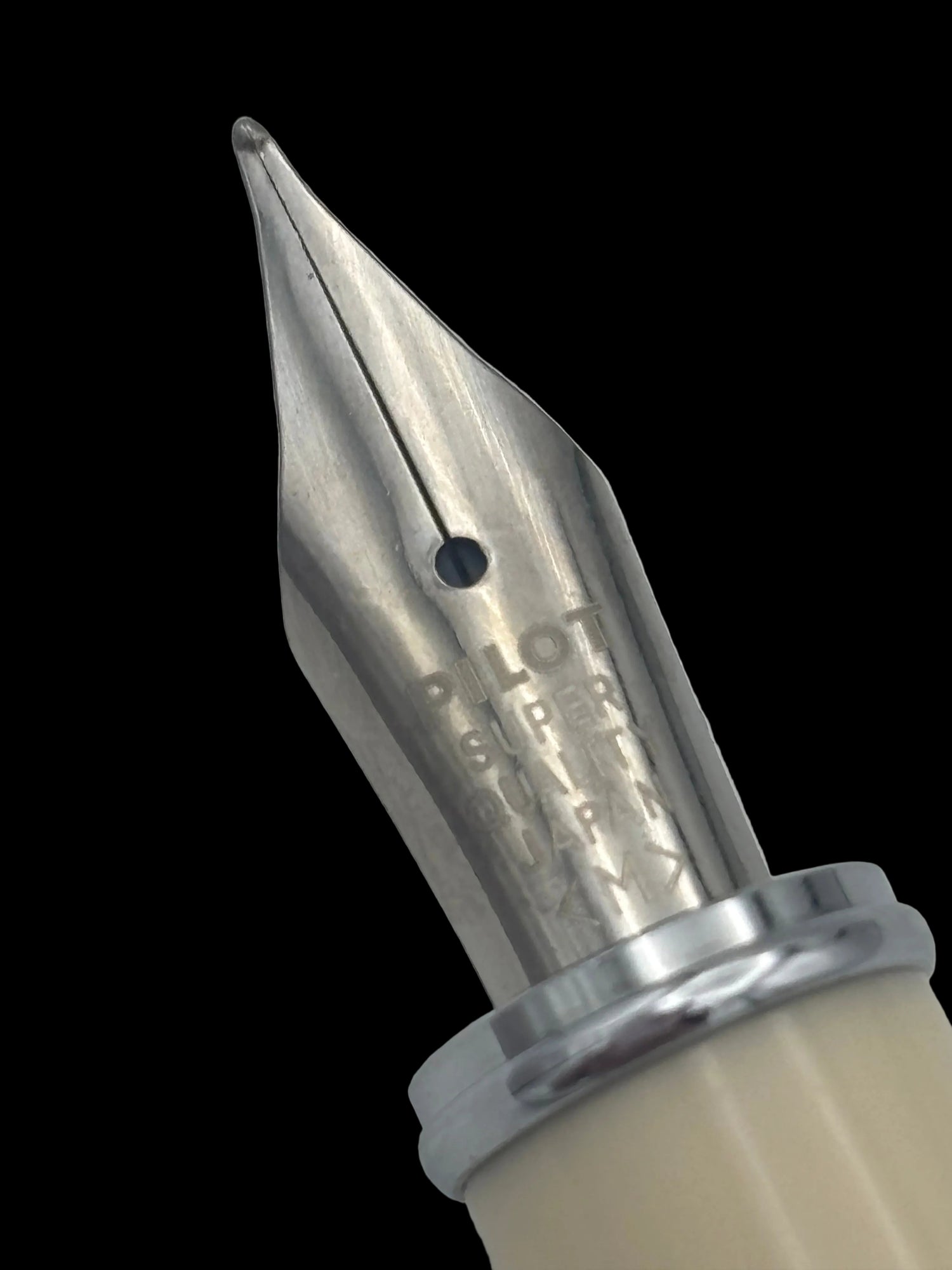 Pilot Prera Cream - Medium Nib