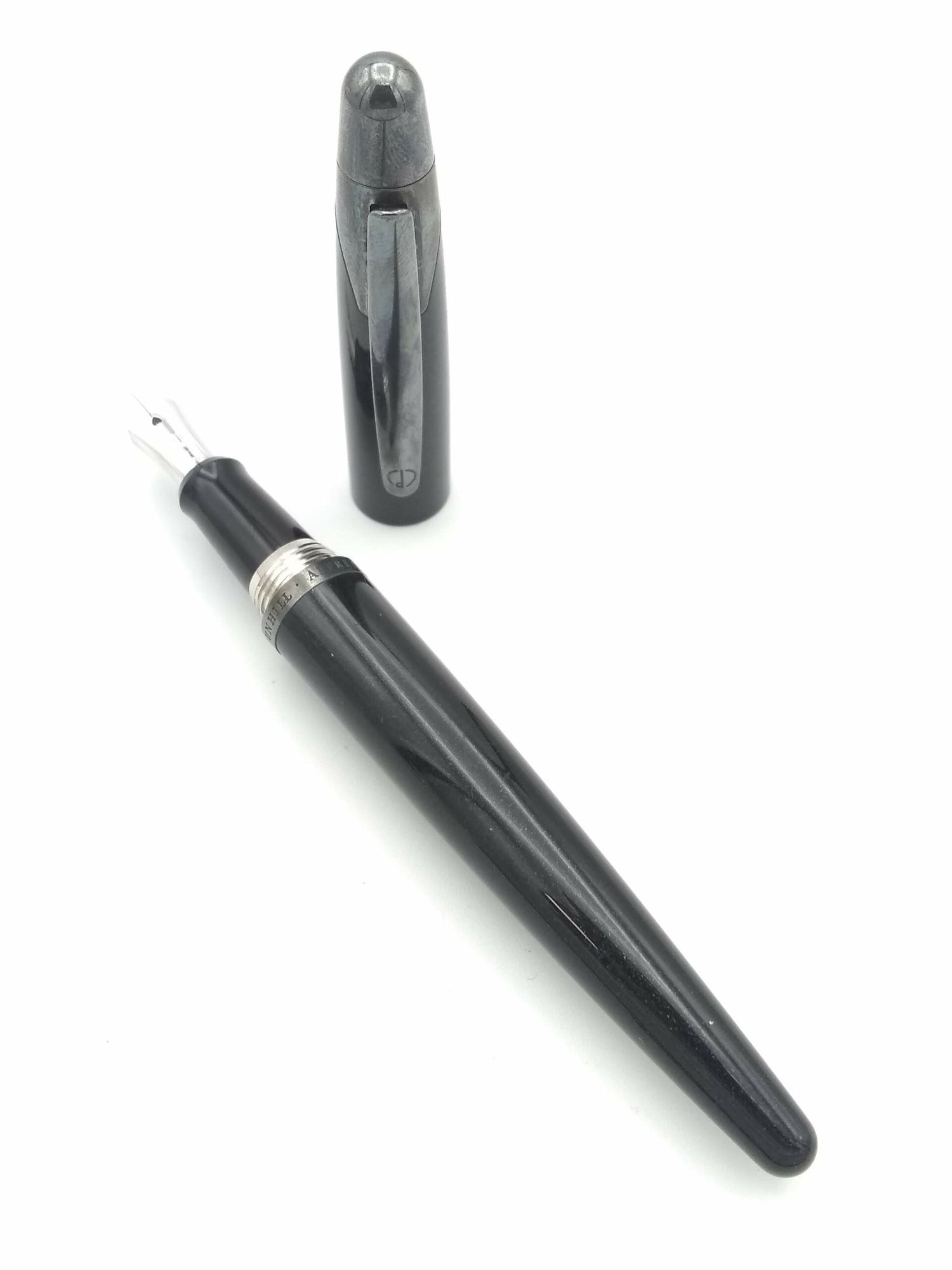 Dunhill AD2000 Black Sparkle - 18k Medium Nib