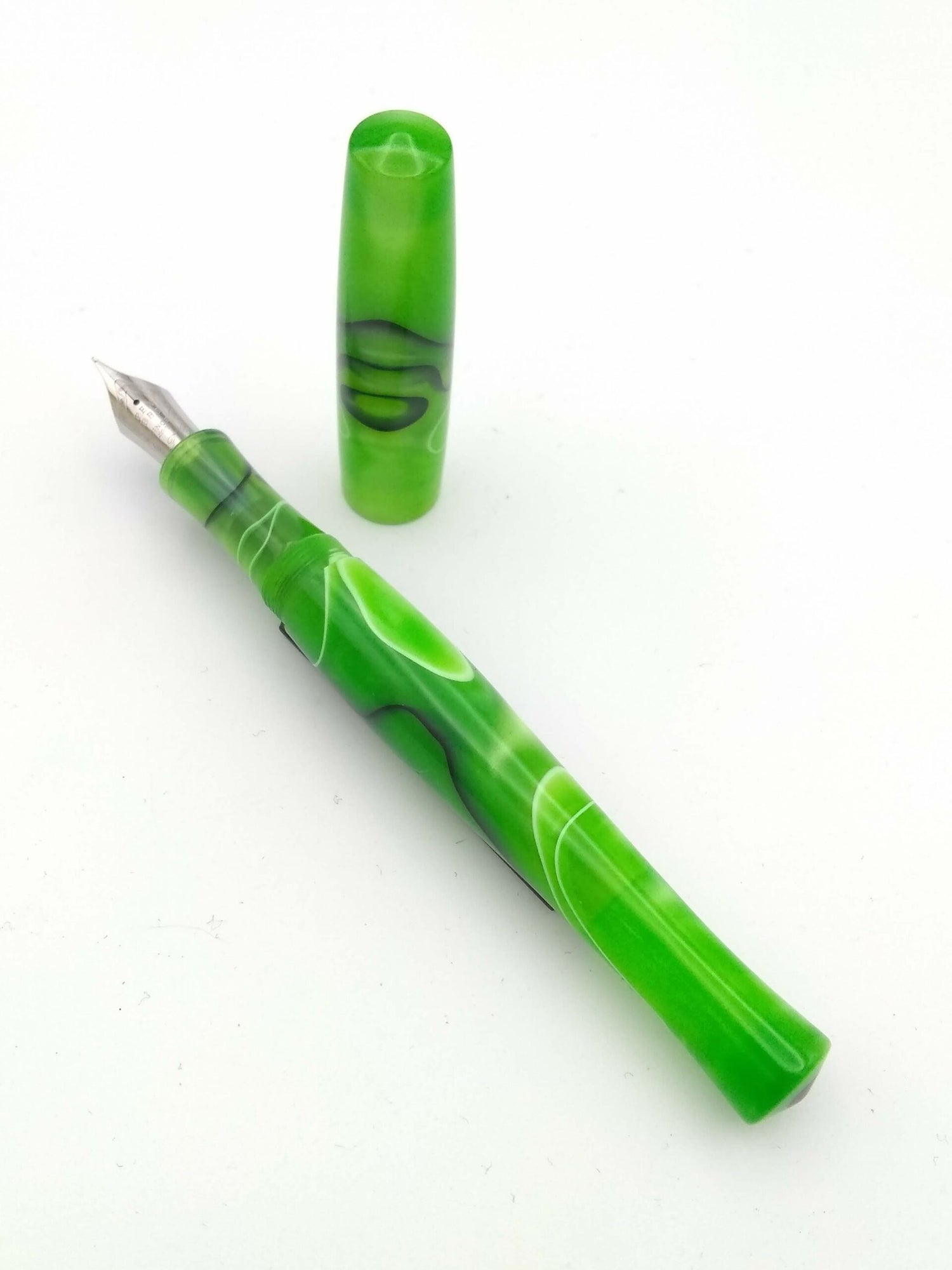 PENBBS 323 Green - Fine Steel Nib
