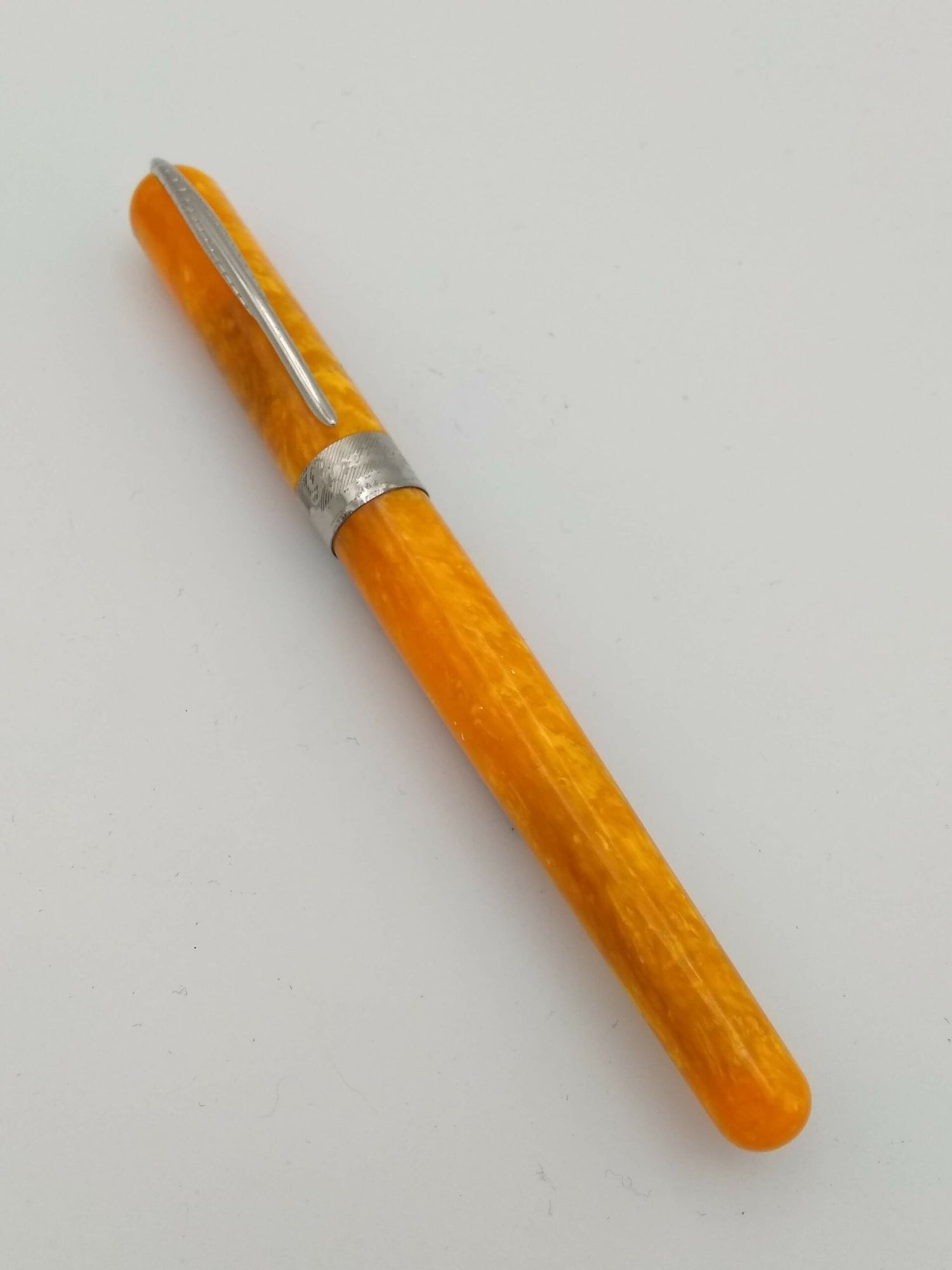 Pineider Avatar Orange - Medium Steel Laban Nib