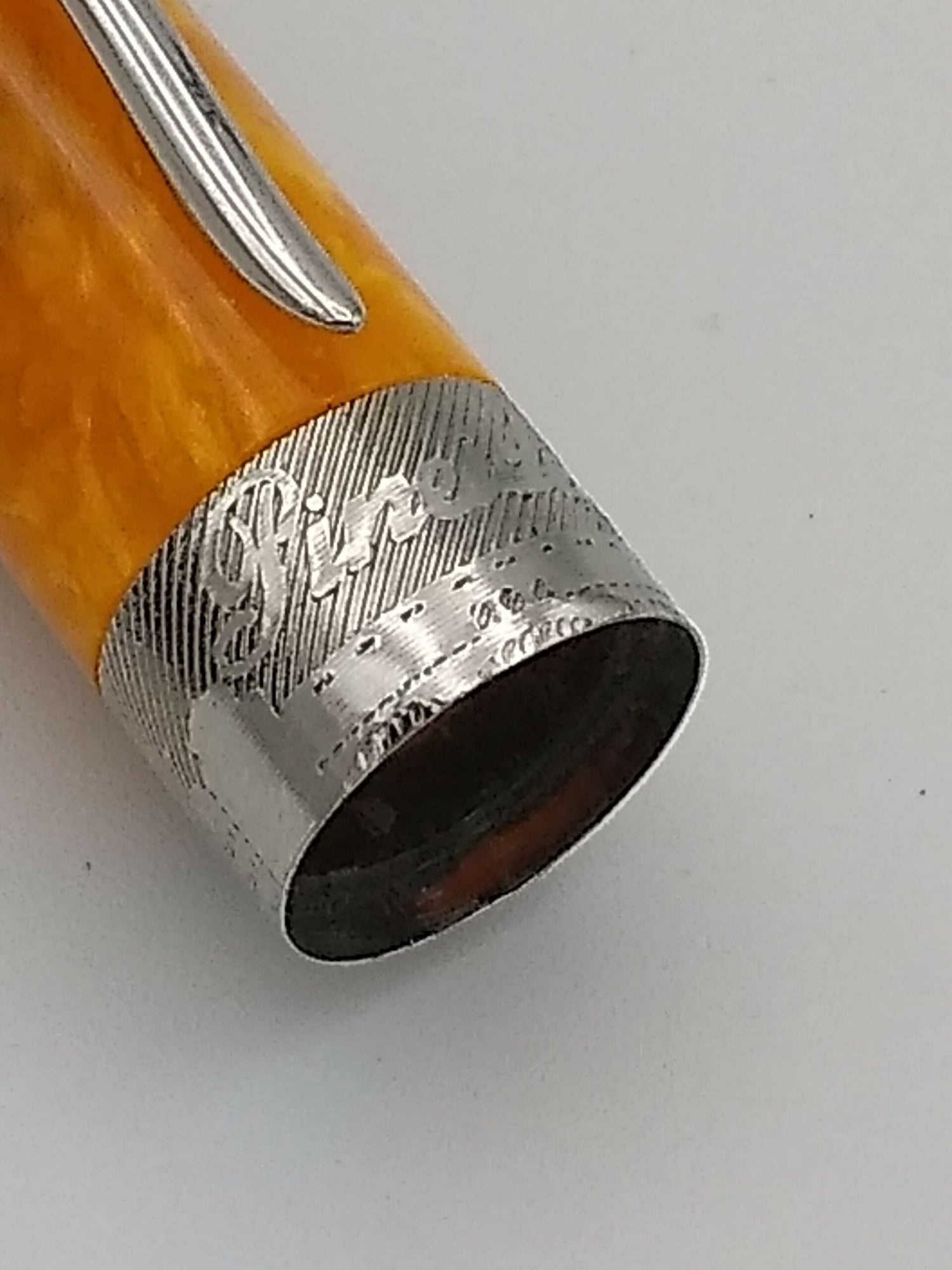 Pineider Avatar Orange - Medium Steel Laban Nib