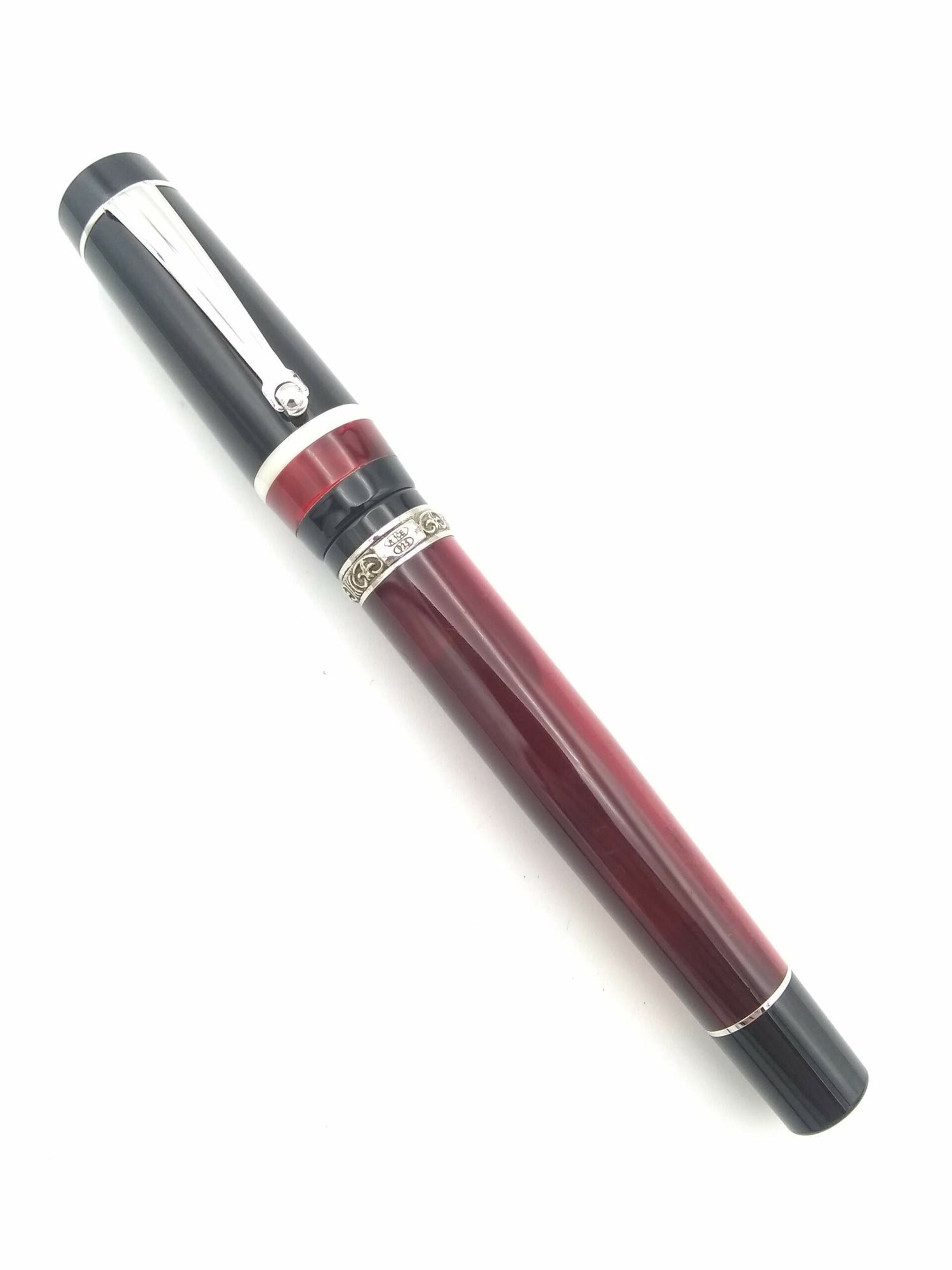 Delta Passion Red & Black - 14k Stub Nib