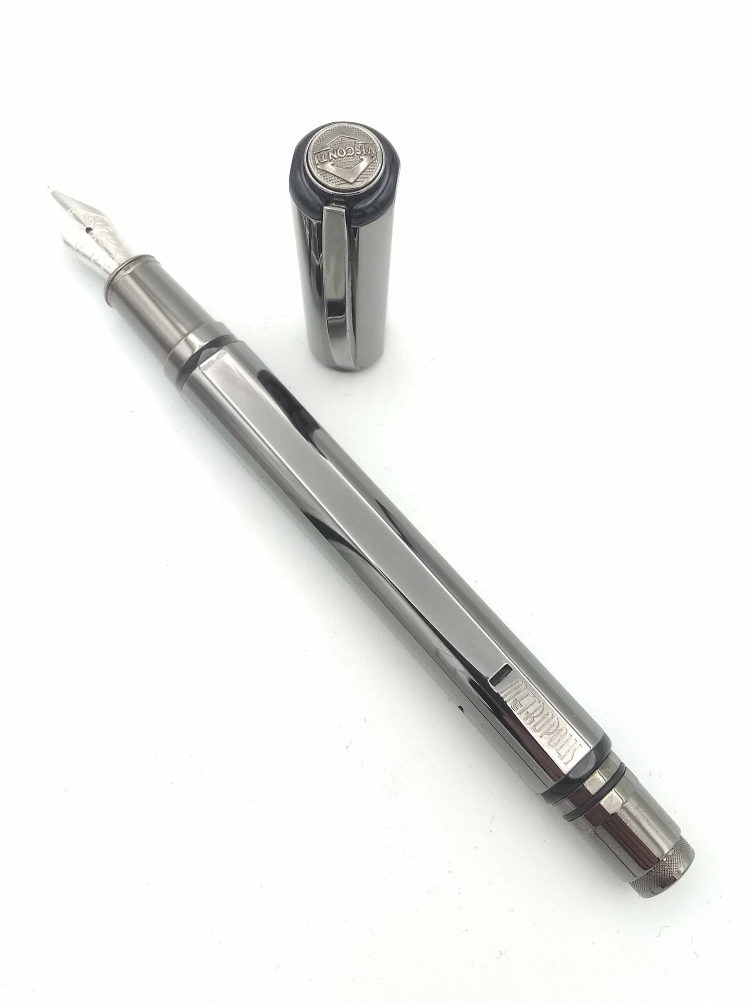 Visconti Metropolis Gunmetal - 14k Medium Nib