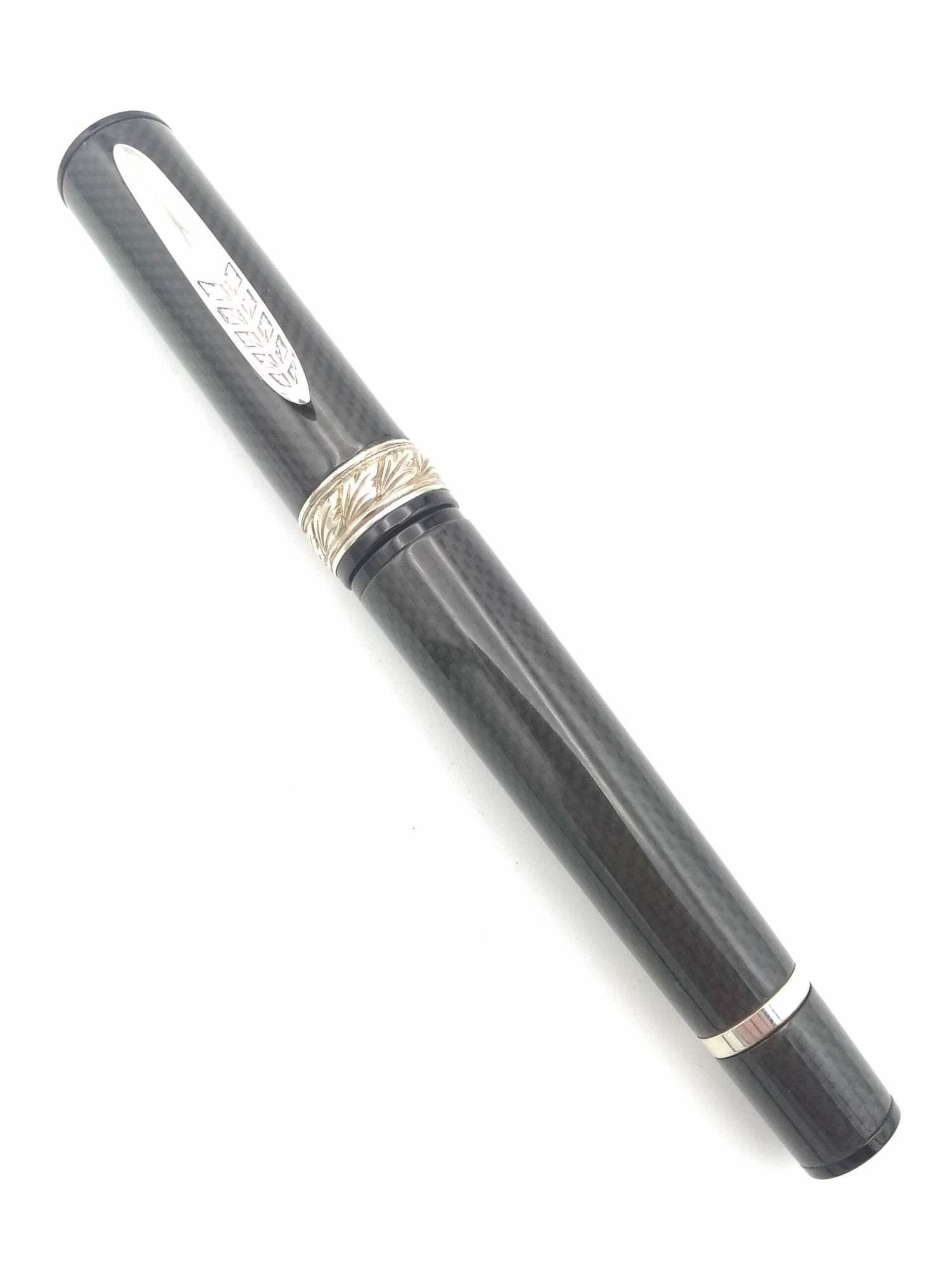 Stipula Etruria Oversize Carbon Fiber - 14k Fine Nib