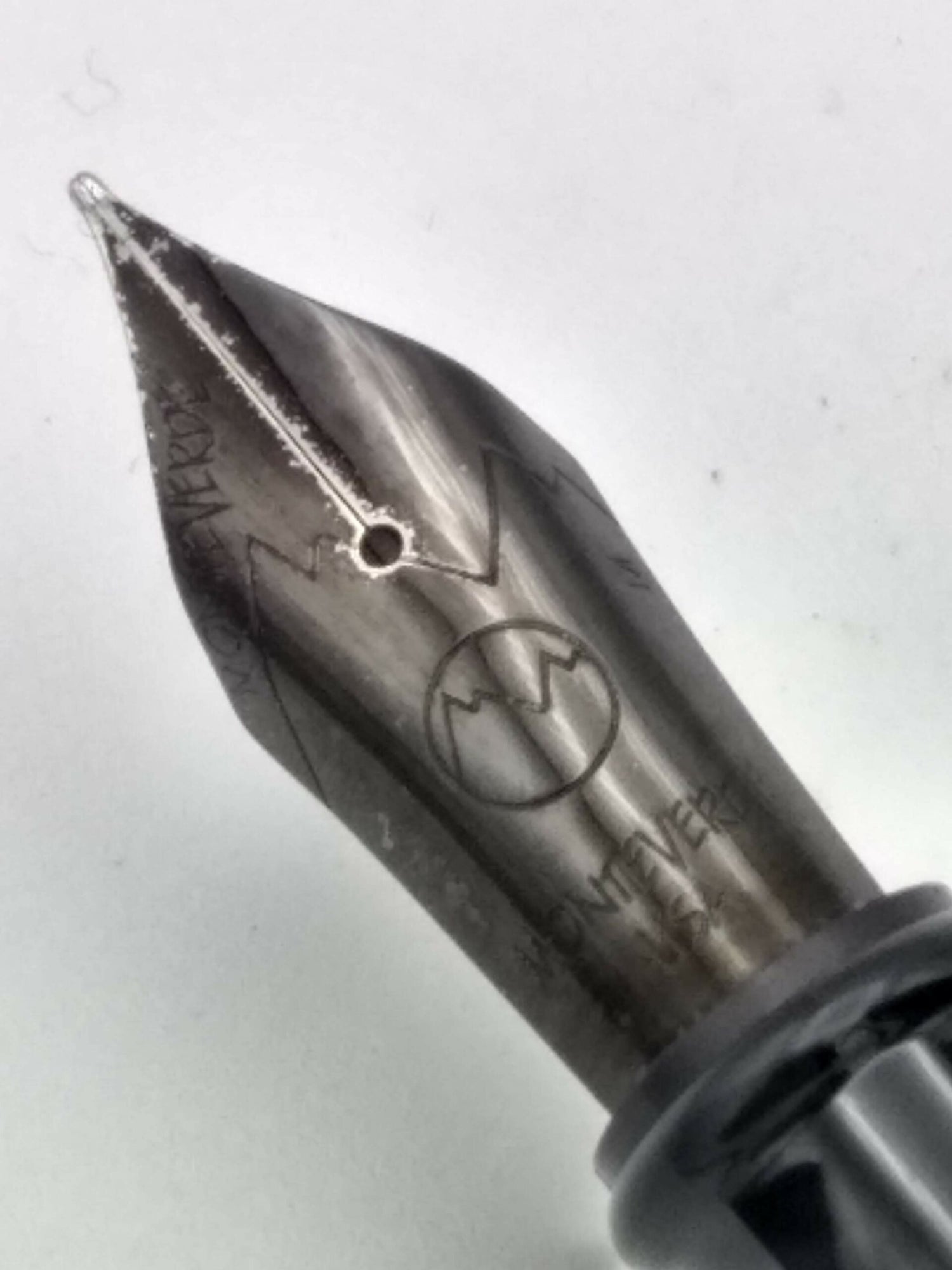 Monteverde Invincia All Black - Medium Steel Nib