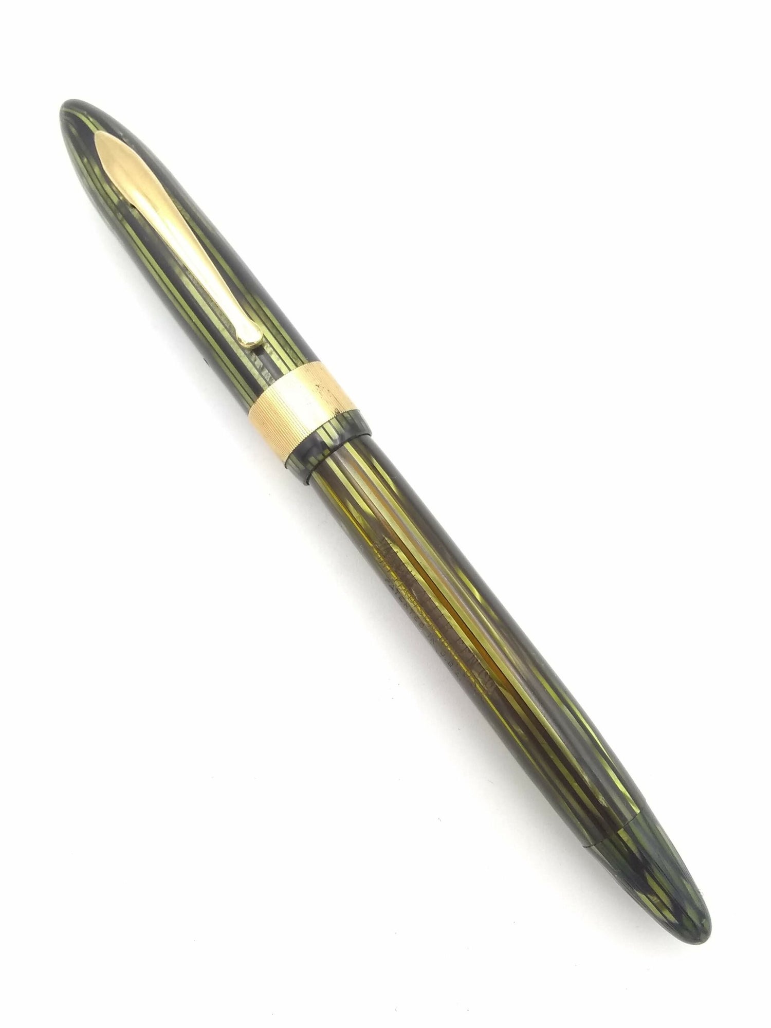 Sheaffer Balance Green Vertical Striated - 14k Medium Nib