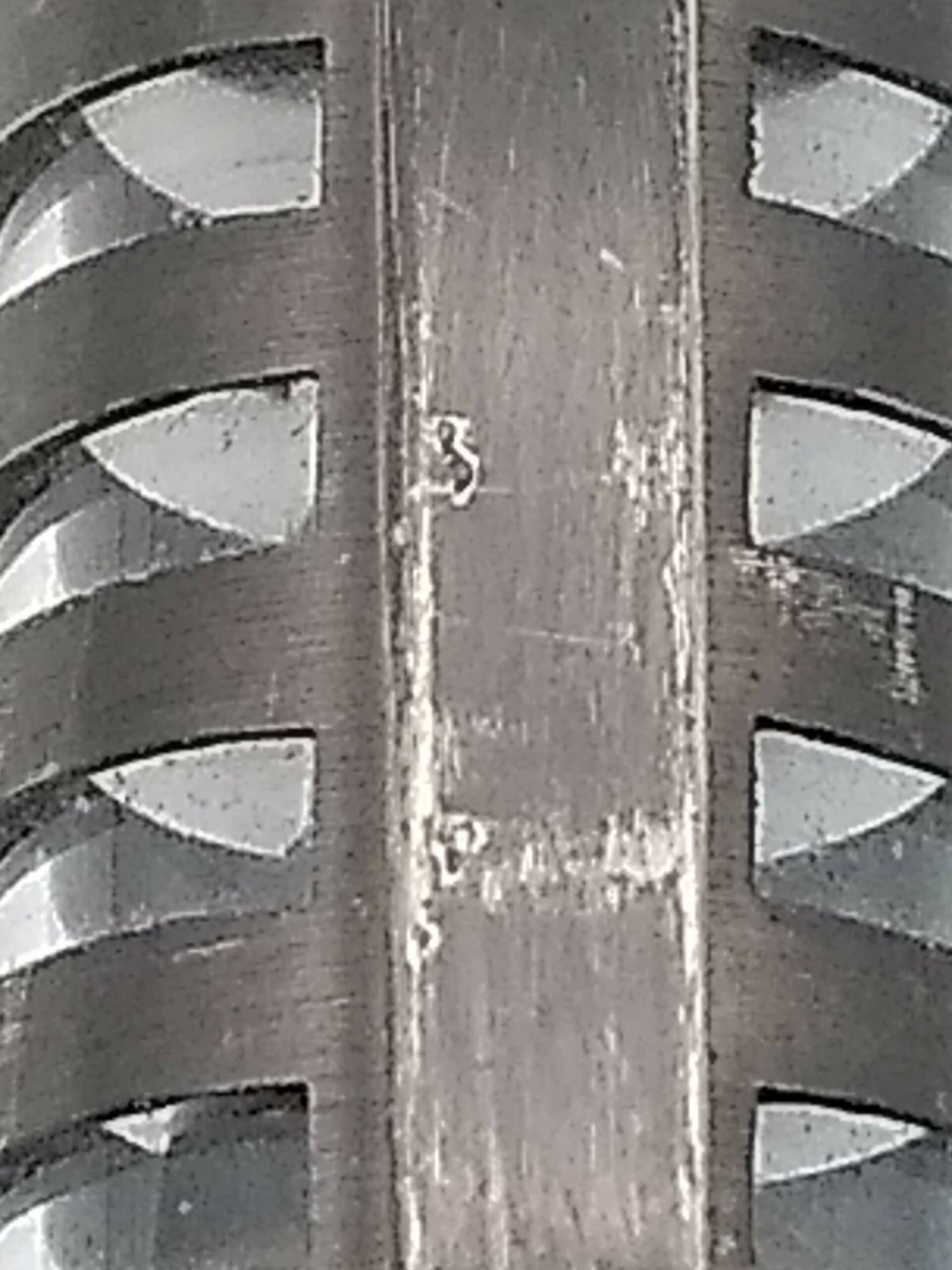 Delta Momo Caged Skeleton - 18k Medium Nib