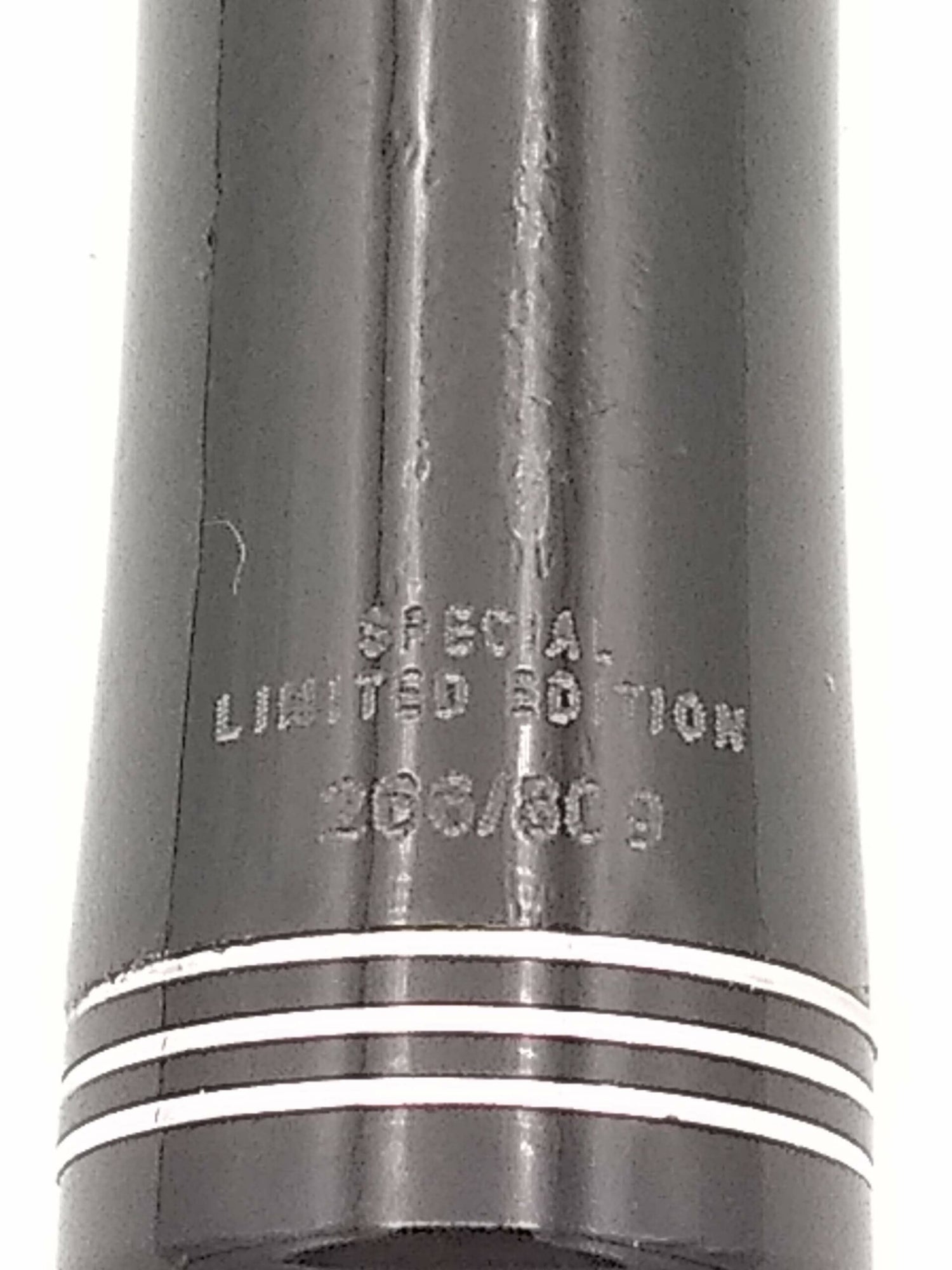 Delta Evolution Black - 18k Fine Nib