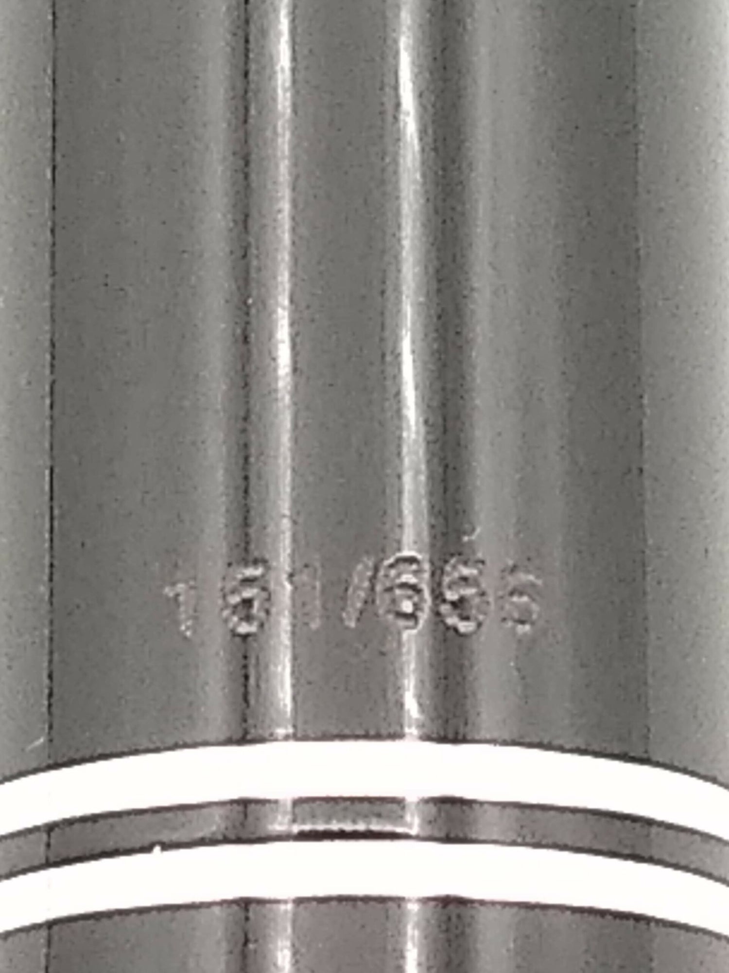 Delta Las Meninas Demonstrator LE 151/656 - 18k Medium Nib