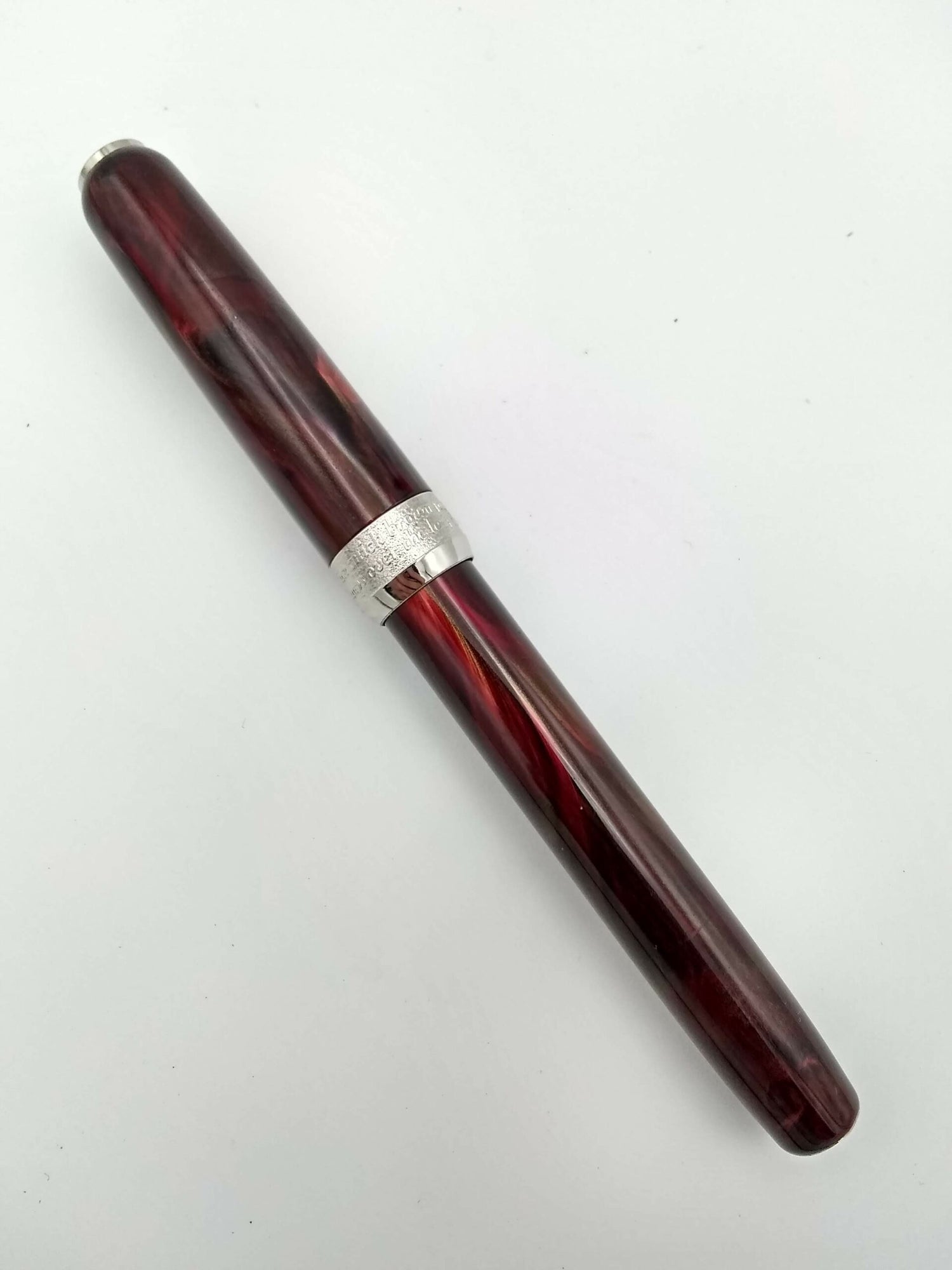 Pineider La Grande Bellezza Rodolite Red - 14k Medium Nib