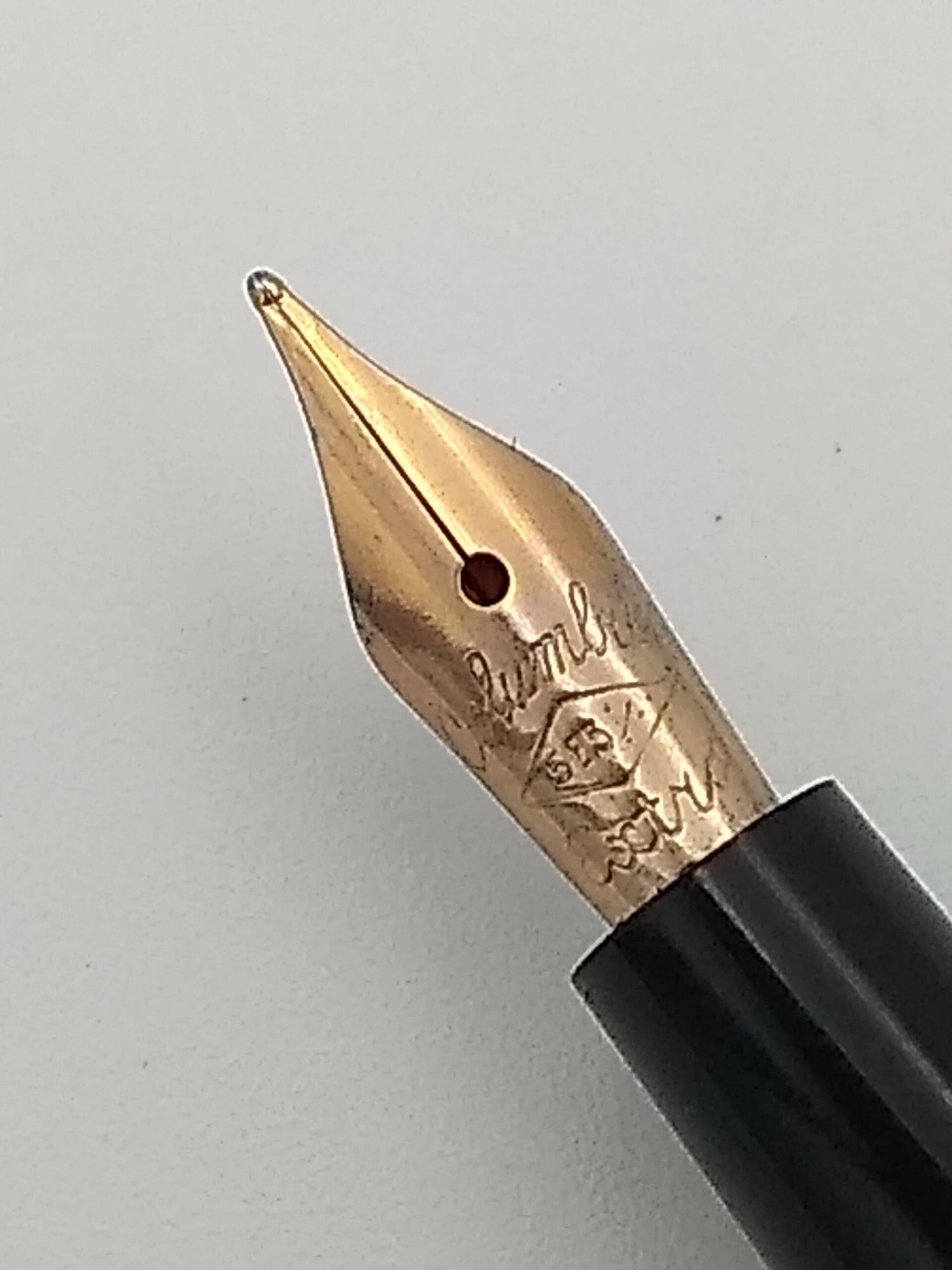 Columbus 50 Black - 14k Fine Nib