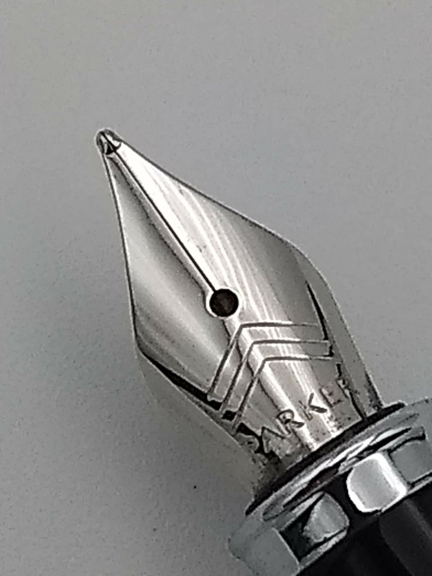Parker Urban Gunmetal - Medium Steel Nib