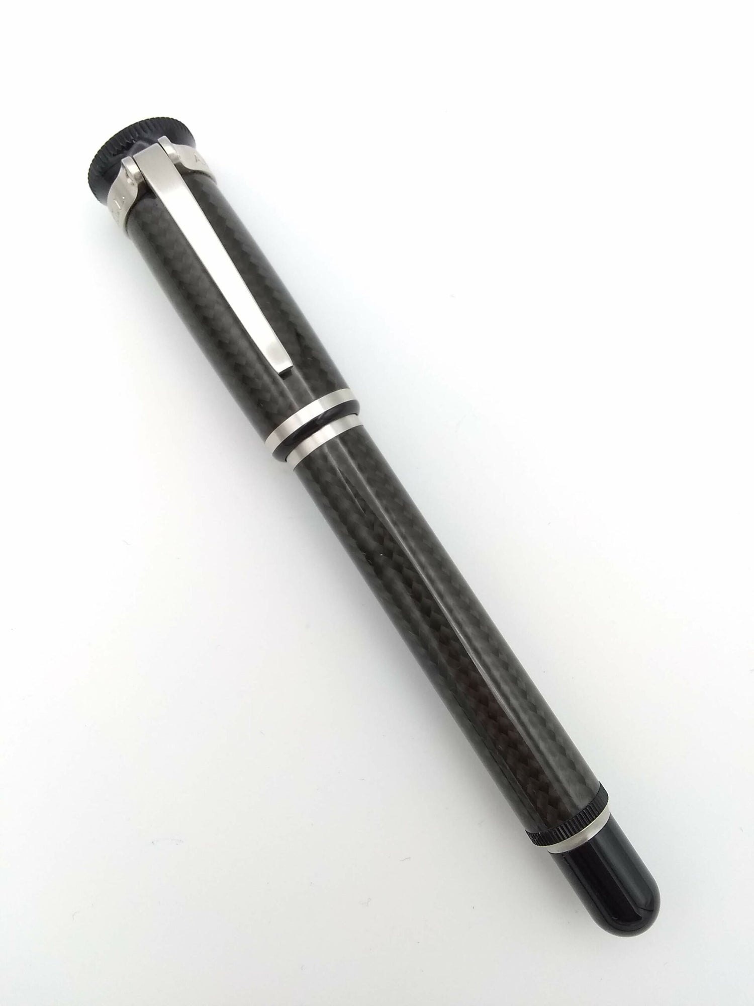 Dunhill Sentryman Carbon Fiber - 18k Medium Nib