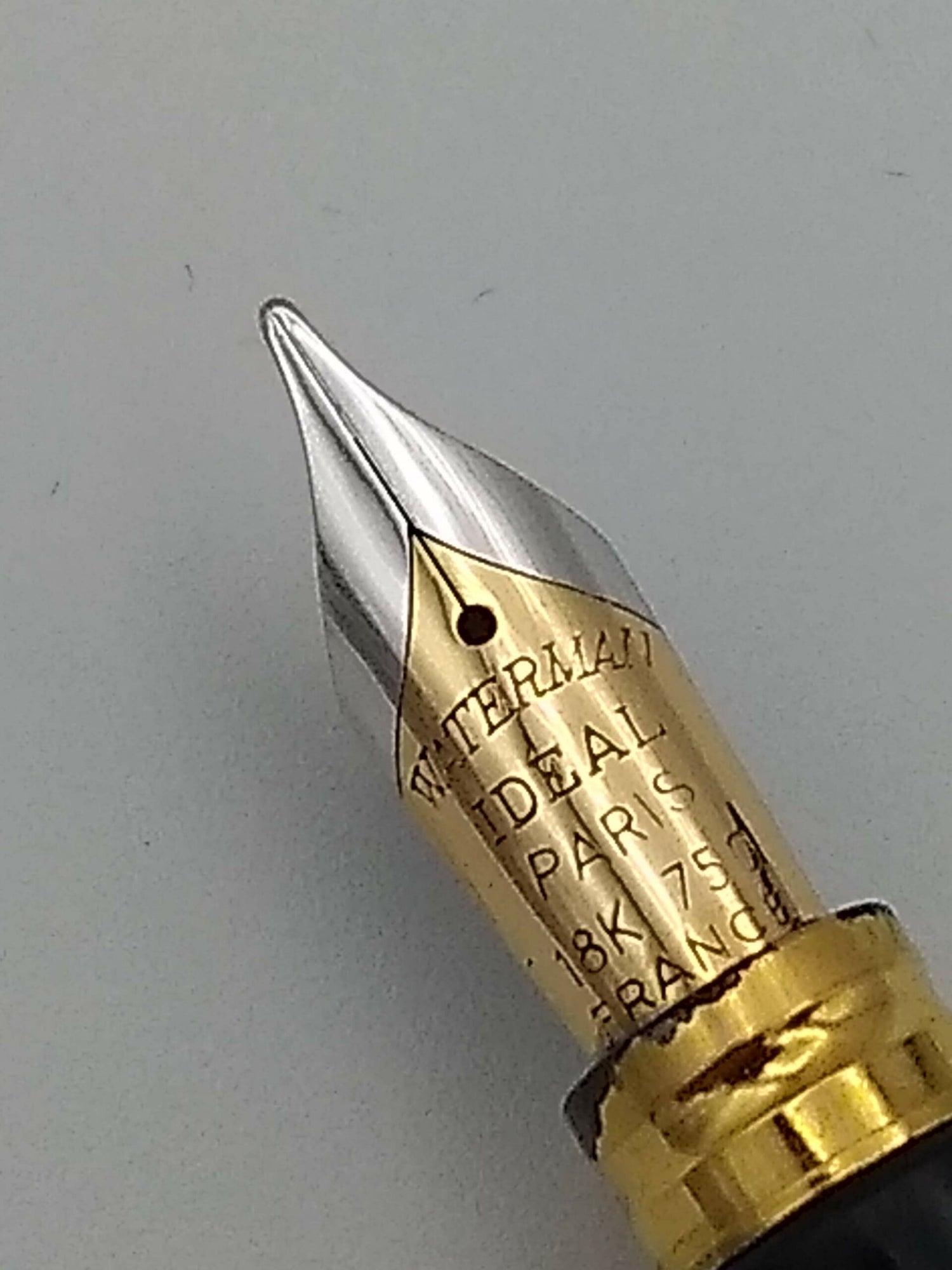 Waterman Leman 200 Black - 18k Medium Nib