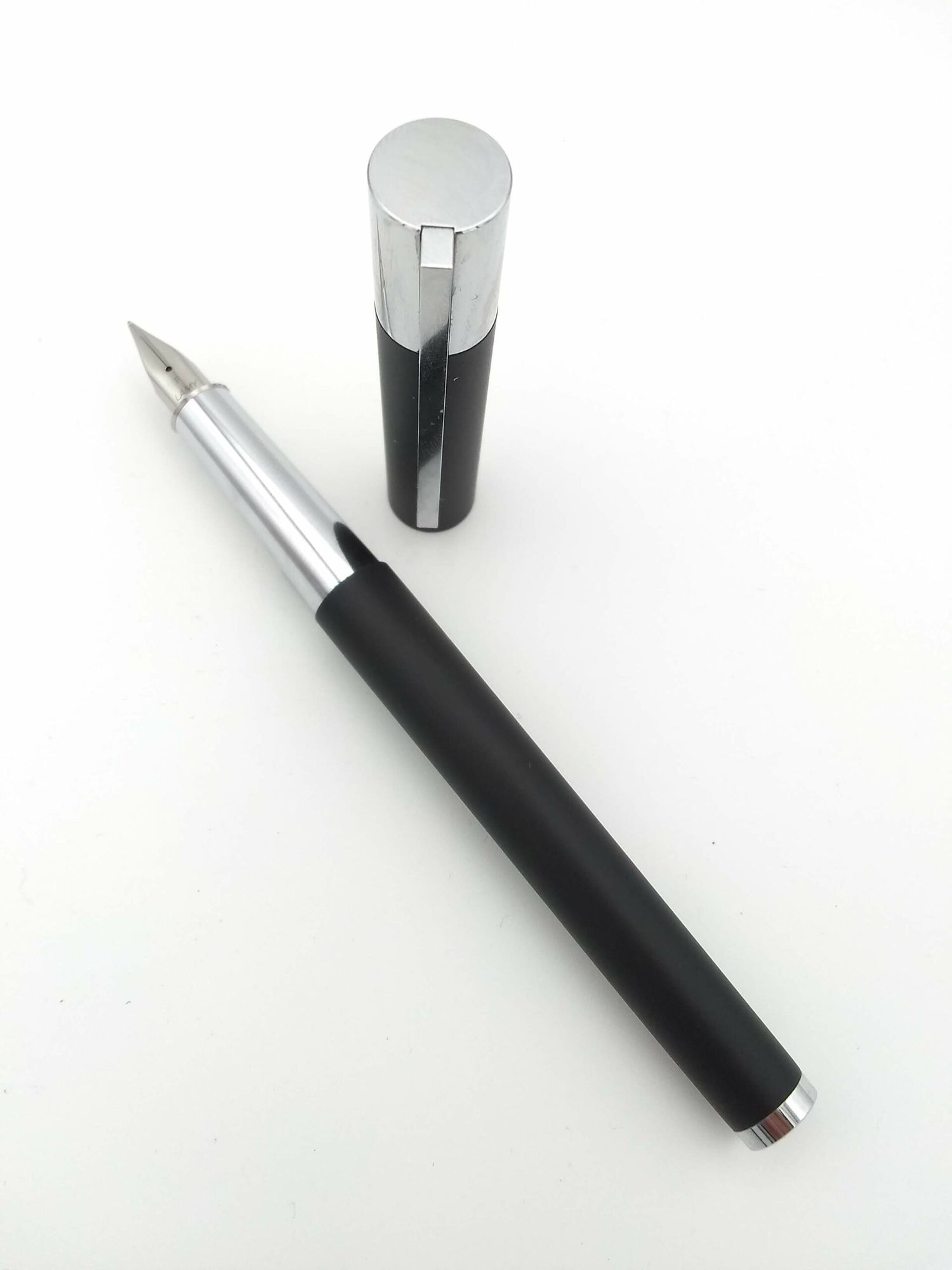 LAMY Scala Black - Fine Steel Nib