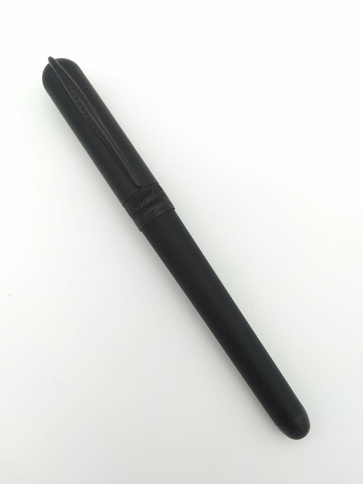 Pineider Avatar UR Matte Black - Extra Fine Nib