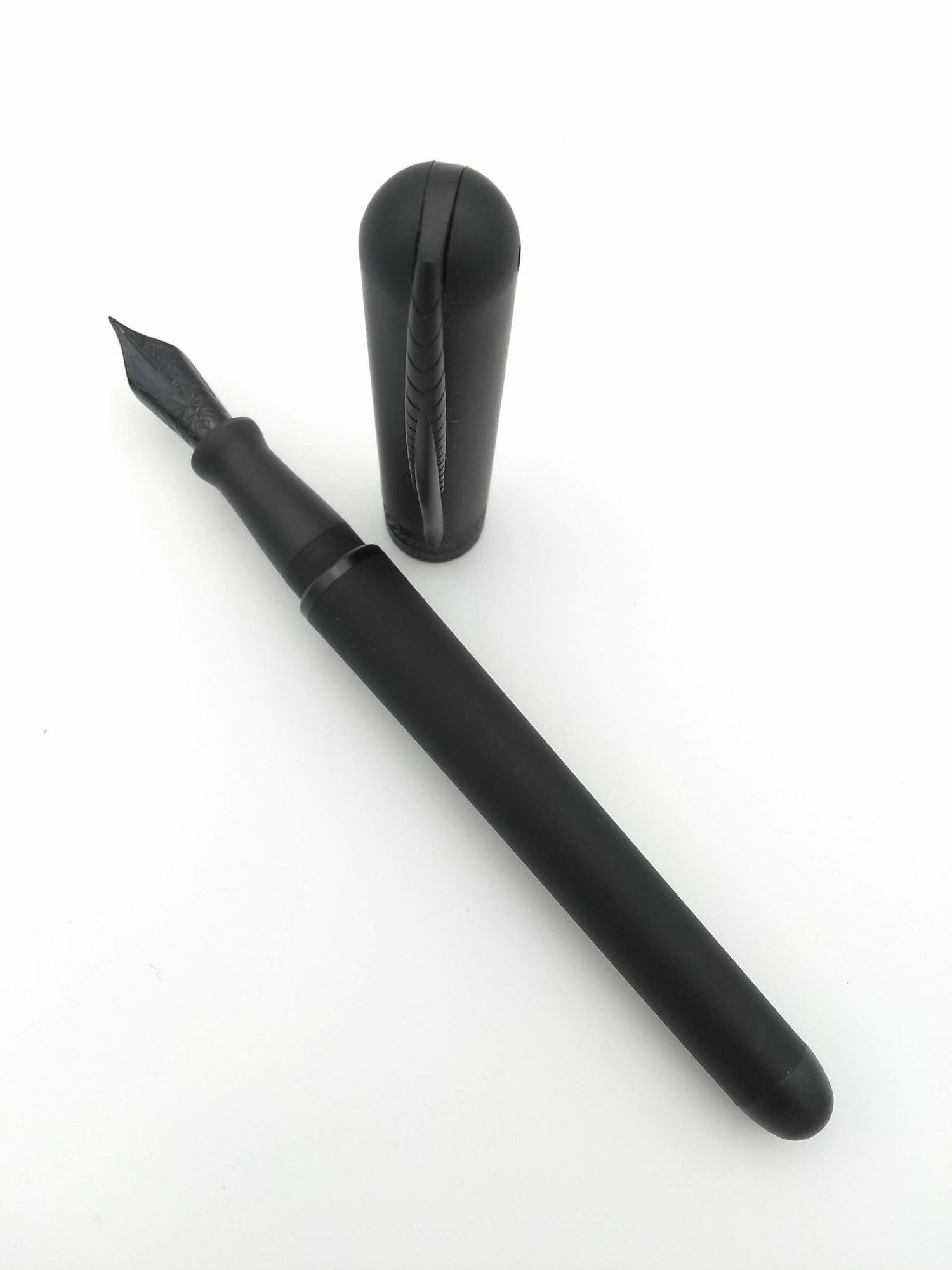 Pineider Avatar UR Matte Black - Extra Fine Nib