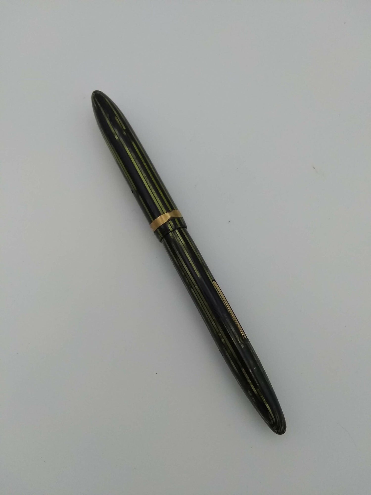 Sheaffer Balance 875 Green Striated - 14k Fine Nib