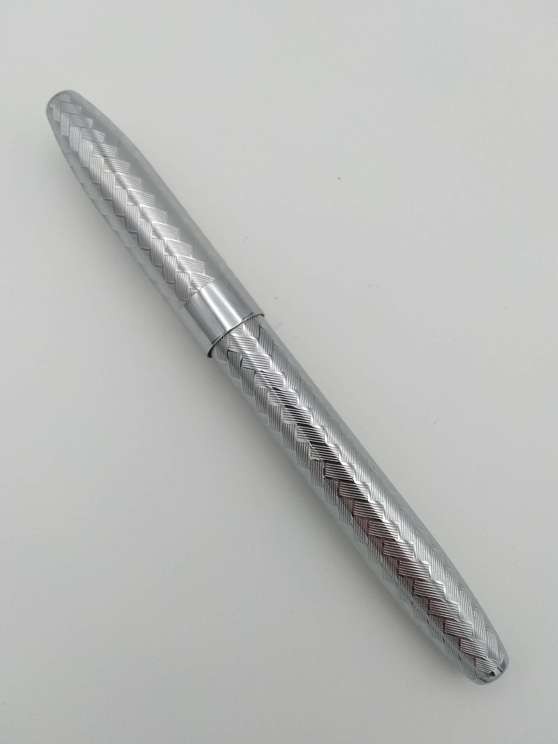 SHEAFFER LEGACY Sterling-Silver 万年筆　字幅M Sheaffer Legacy Heritage Silver - 18k Medium Nib - Pen Realm