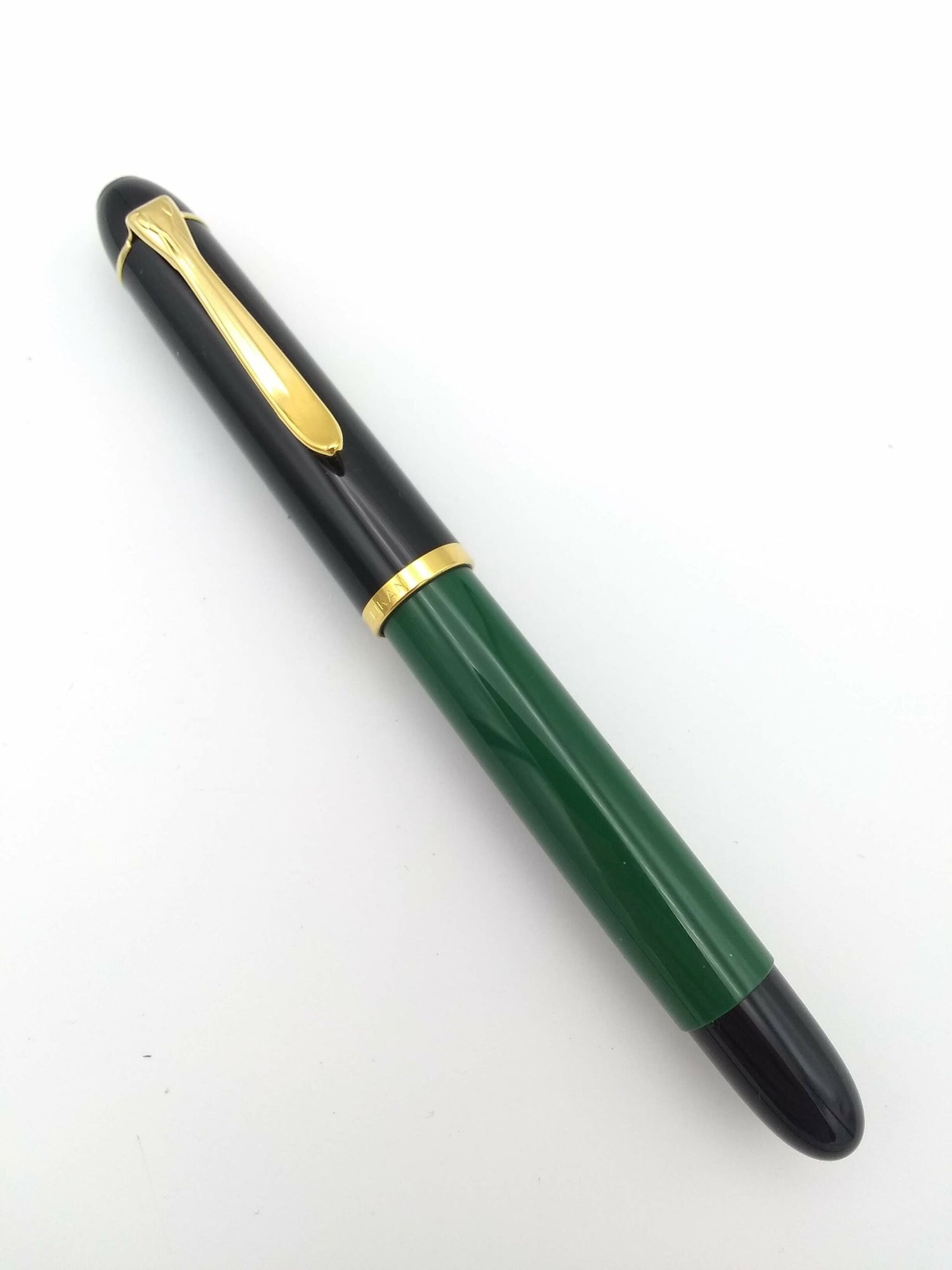 Pelikan M120 Green & Black - Medium Steel Nib