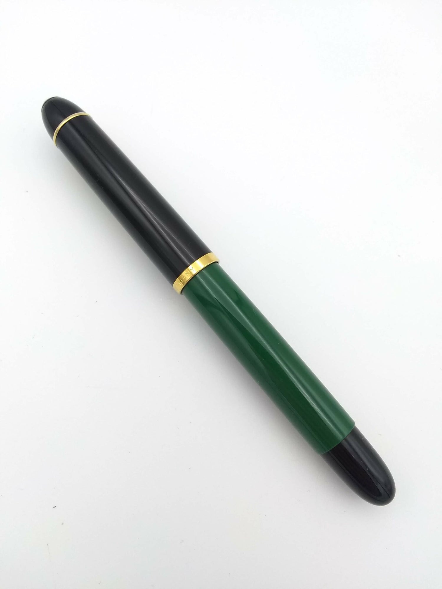 Pelikan M120 Green & Black - Medium Steel Nib