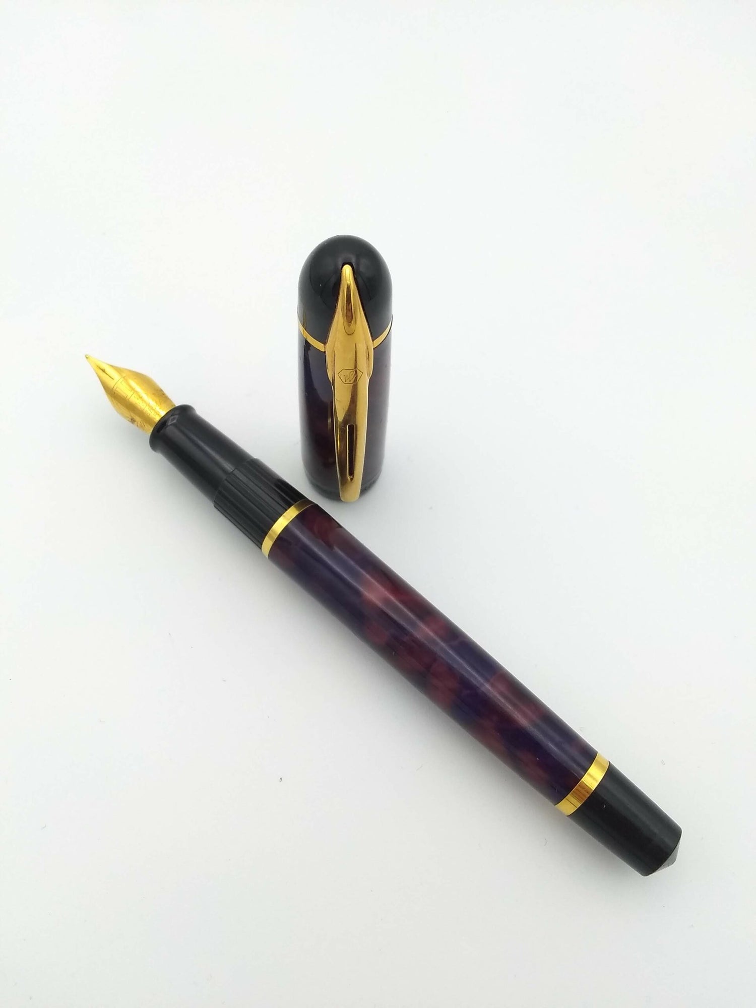 Waterman Kultur Red & Purple - Medium Steel Nib