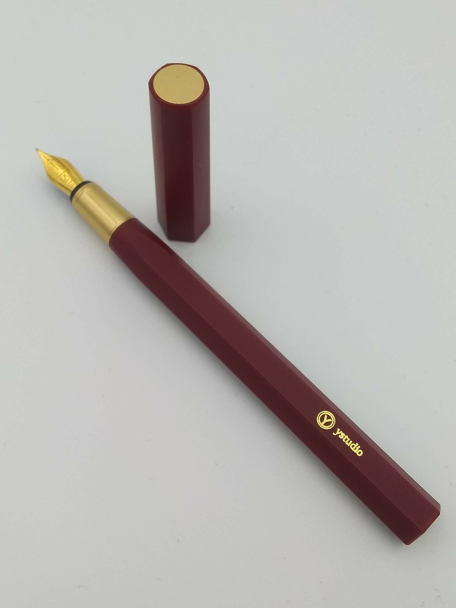 Ystudio Classic Red Resin - Fine Steel Nib