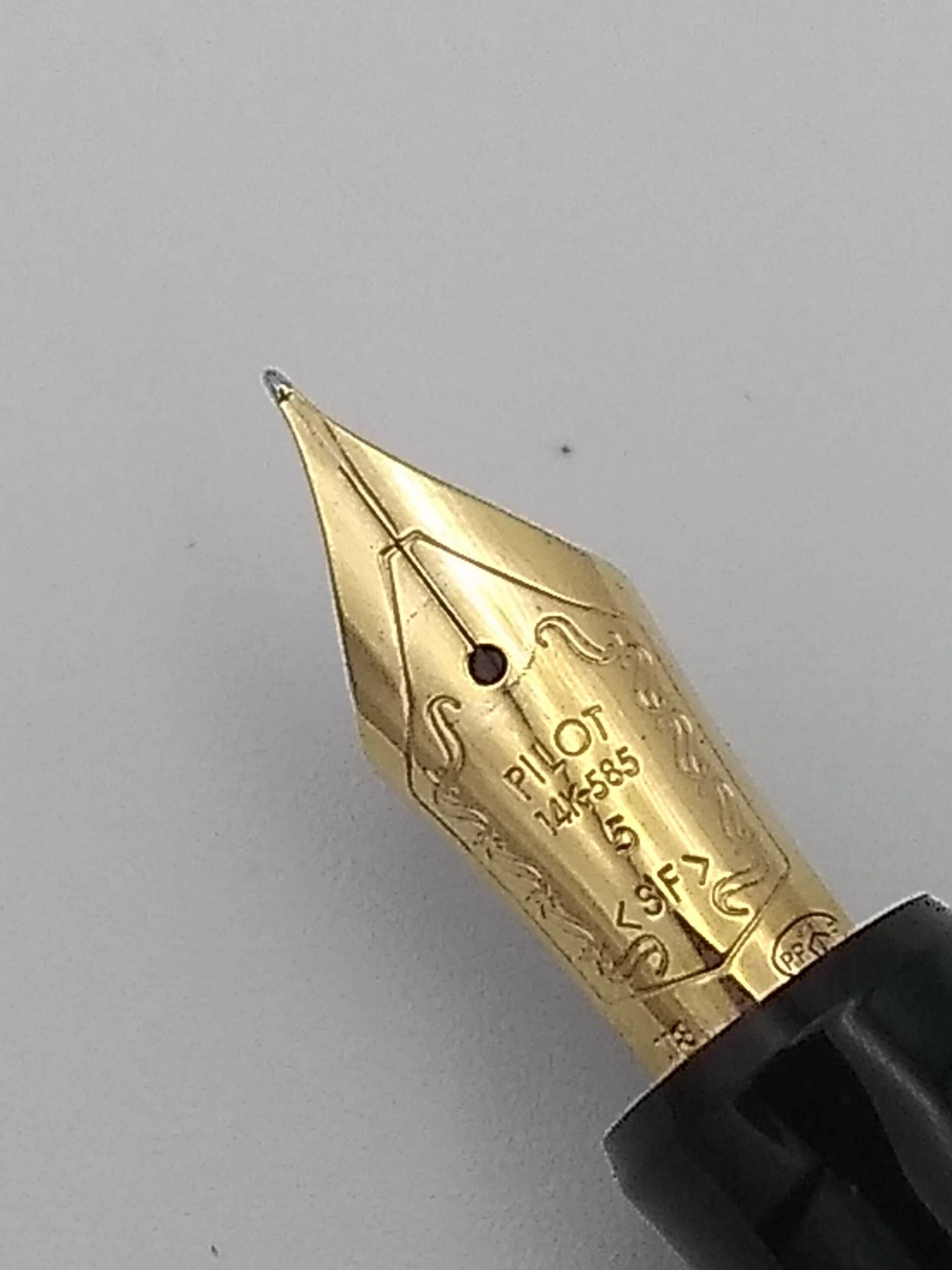 Pilot Custom 74 Black - 14k Soft Fine Nib - Pen Realm