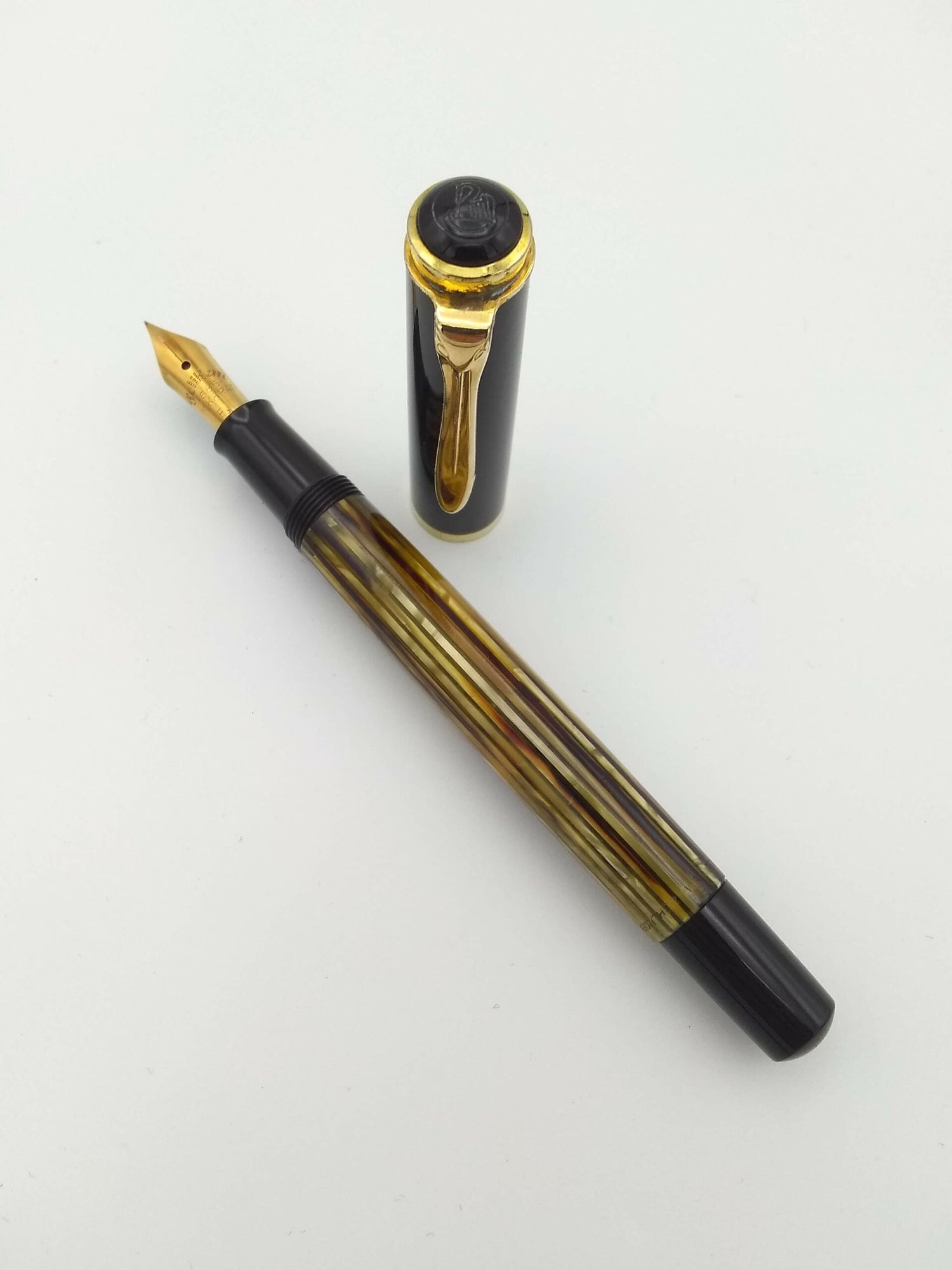 Pelikan M400 Tortoise - 14k Extra Fine Nib