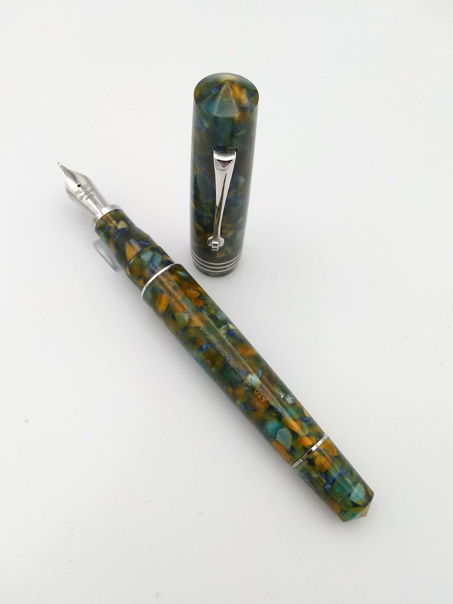 Leonardo Momento Zero Grande Girasole(Sunflower) - Broad Steel Nib