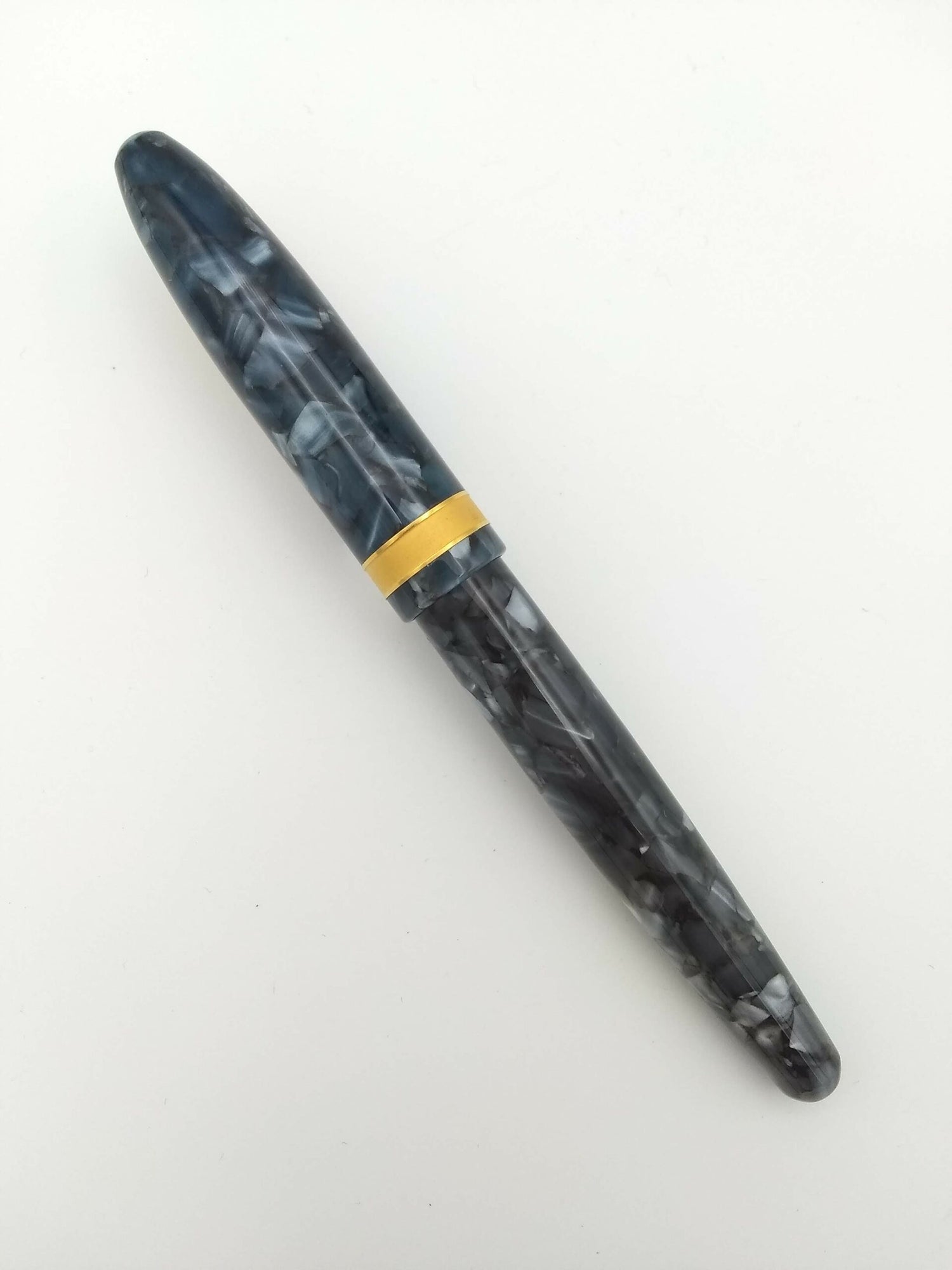 Laban Taroko Marble Gorge - Medium Steel Nib