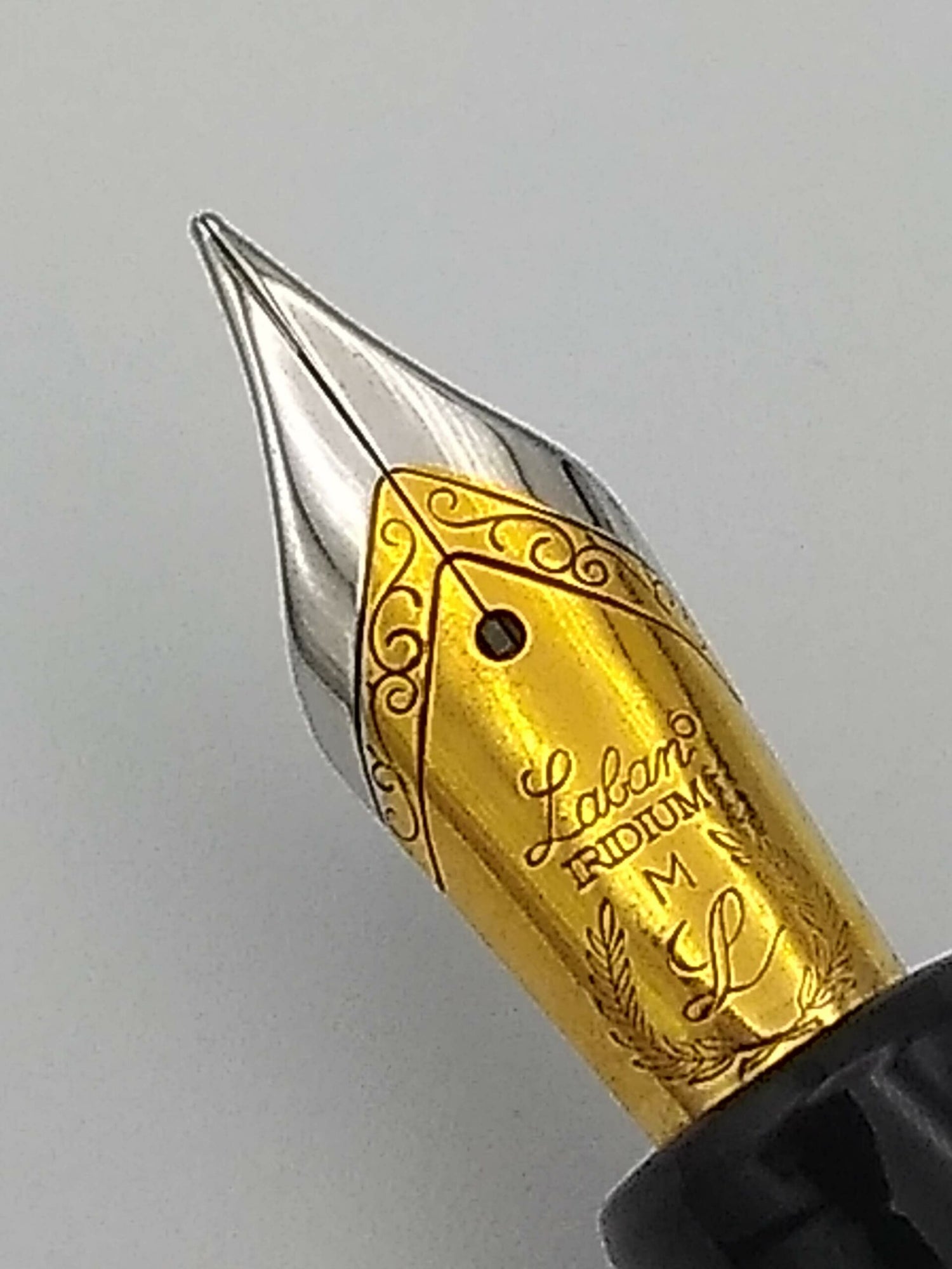 Laban Taroko Marble Gorge - Medium Steel Nib
