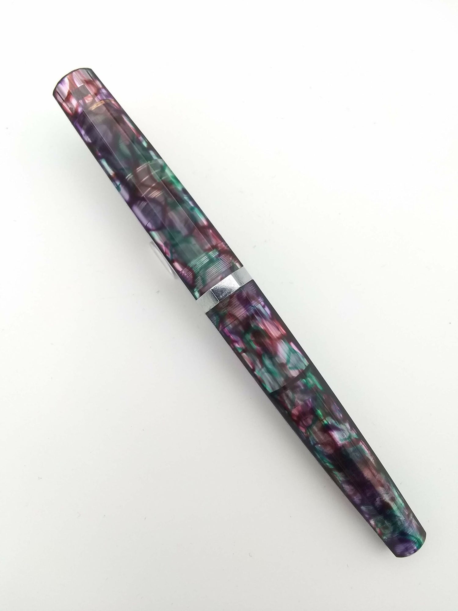 Mr. Cypress Facetted Cellulose Acetate Green & Purple - Extra Fine Steel Nib