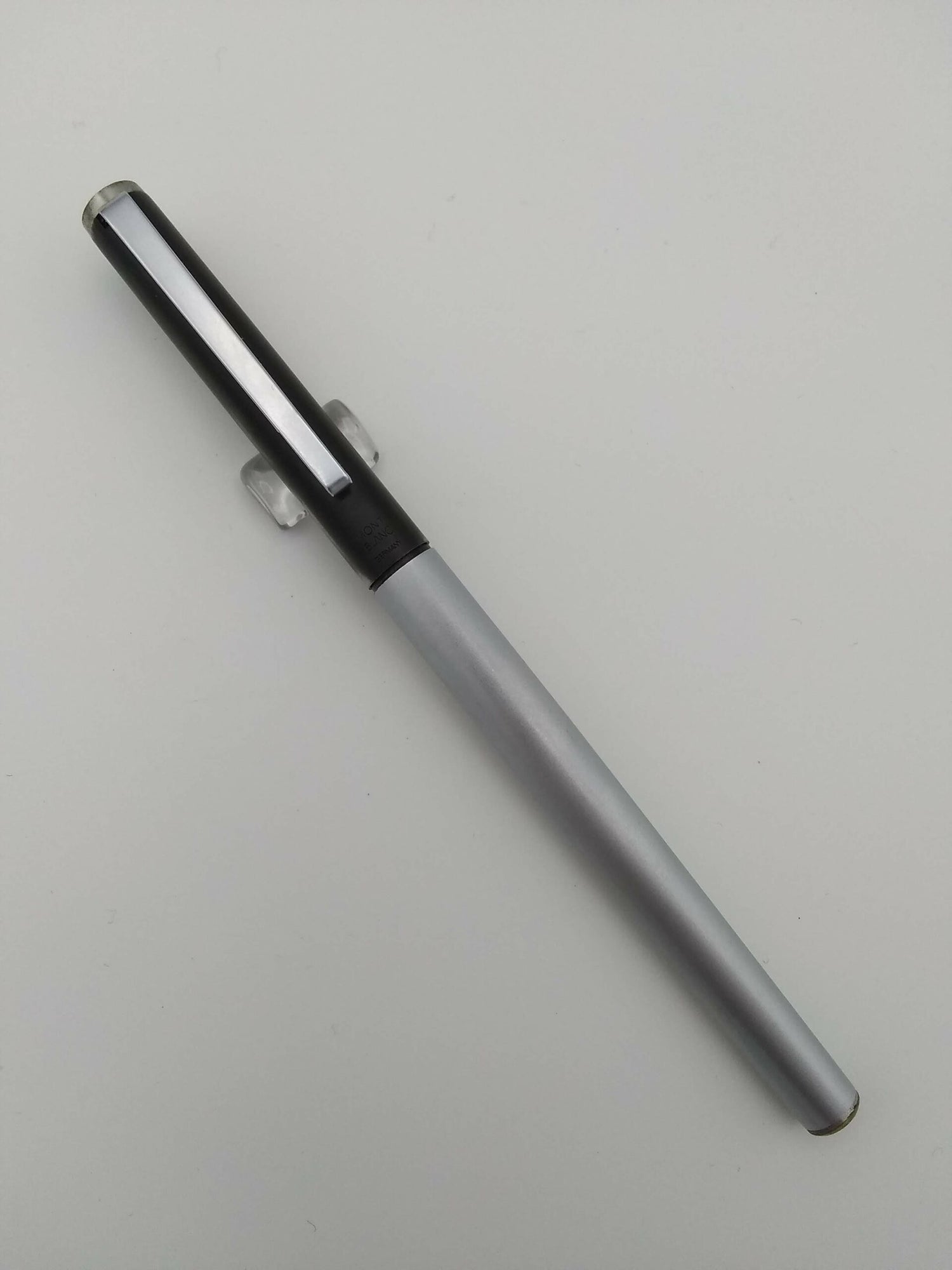 Montblanc 1120 Noblesse Silver & Black - Broad Steel Nib