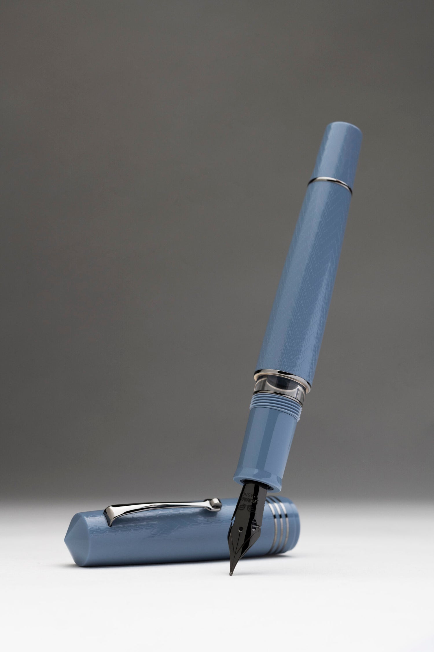 Leonardo Momento Zero Grande 2.0 Guilloche Indigo