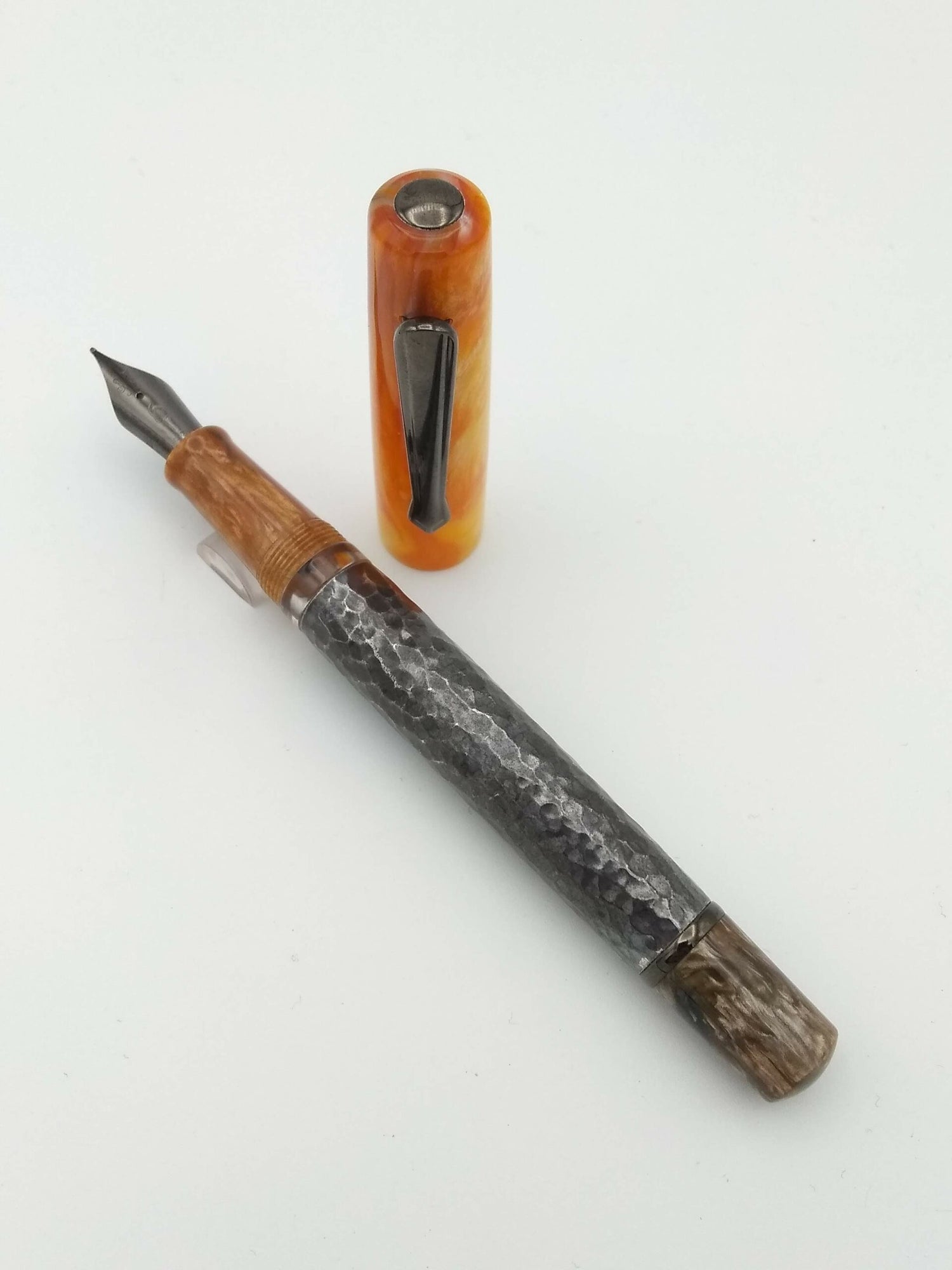 Nahvalur 365 Series 2023 LE Obsidian Pumpkin - Medium Steel Nib