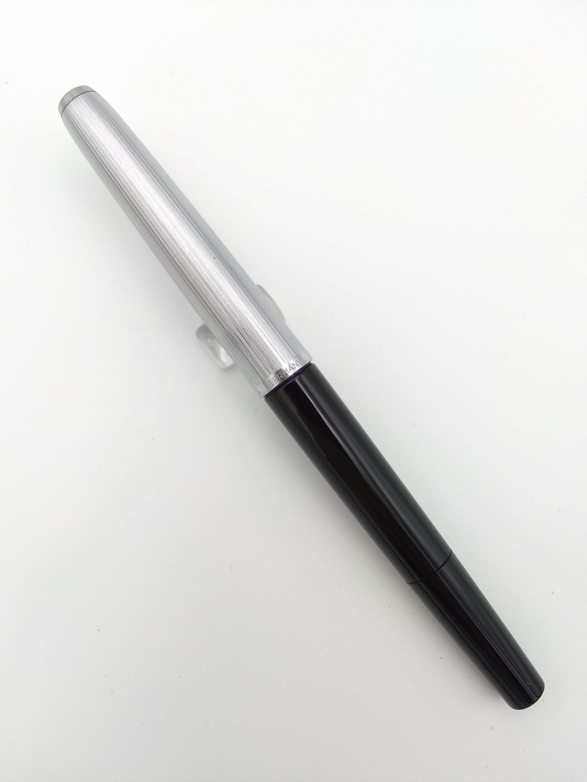 Pelikan 20 Silvexa Black & Silver - 14k Medium Nib - Pen Realm