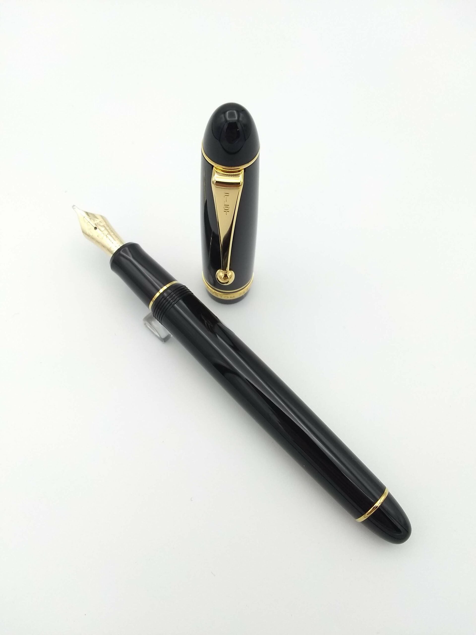 PILOT 万年筆 CUSTOM 742 黒 14K インク付き Amazon | PILOT万年筆 カスタム742 ペン種：14K 10号 F／軸色