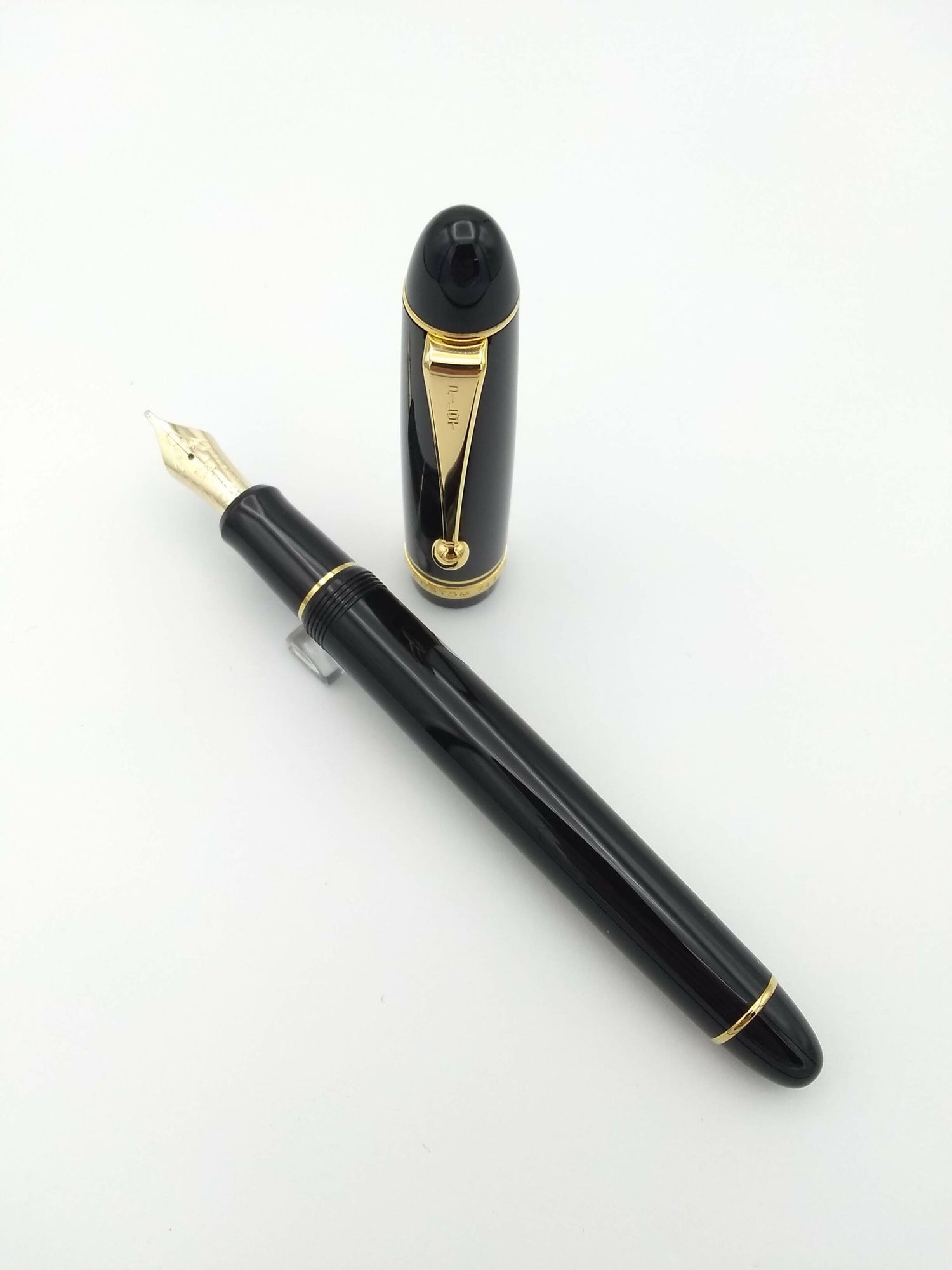 Pilot Custom 742 Black - 14k Signature Nib