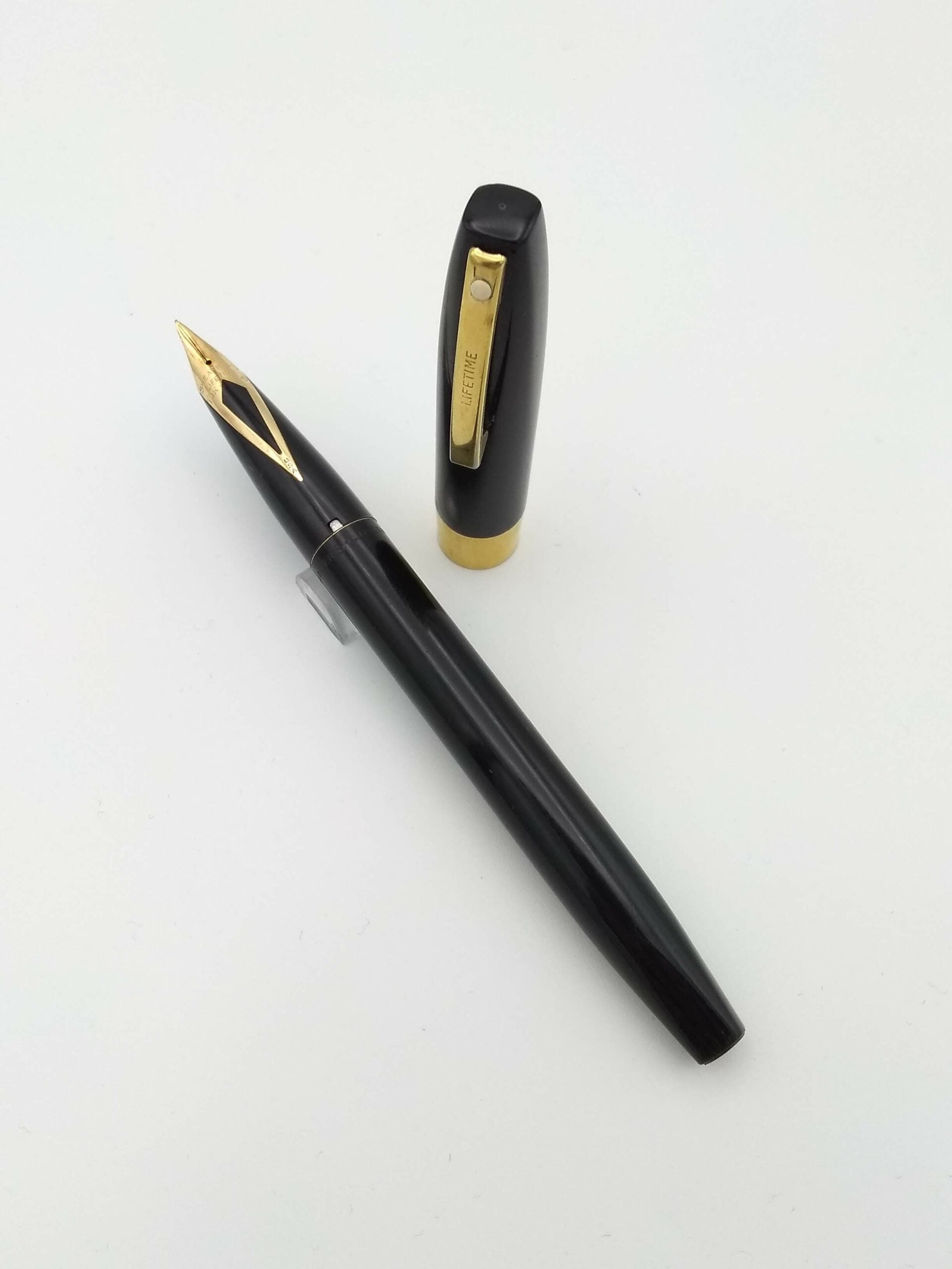 Sheaffer Lifetime Black - 14k Extra Fine 0.3mm Nib - Pen Realm