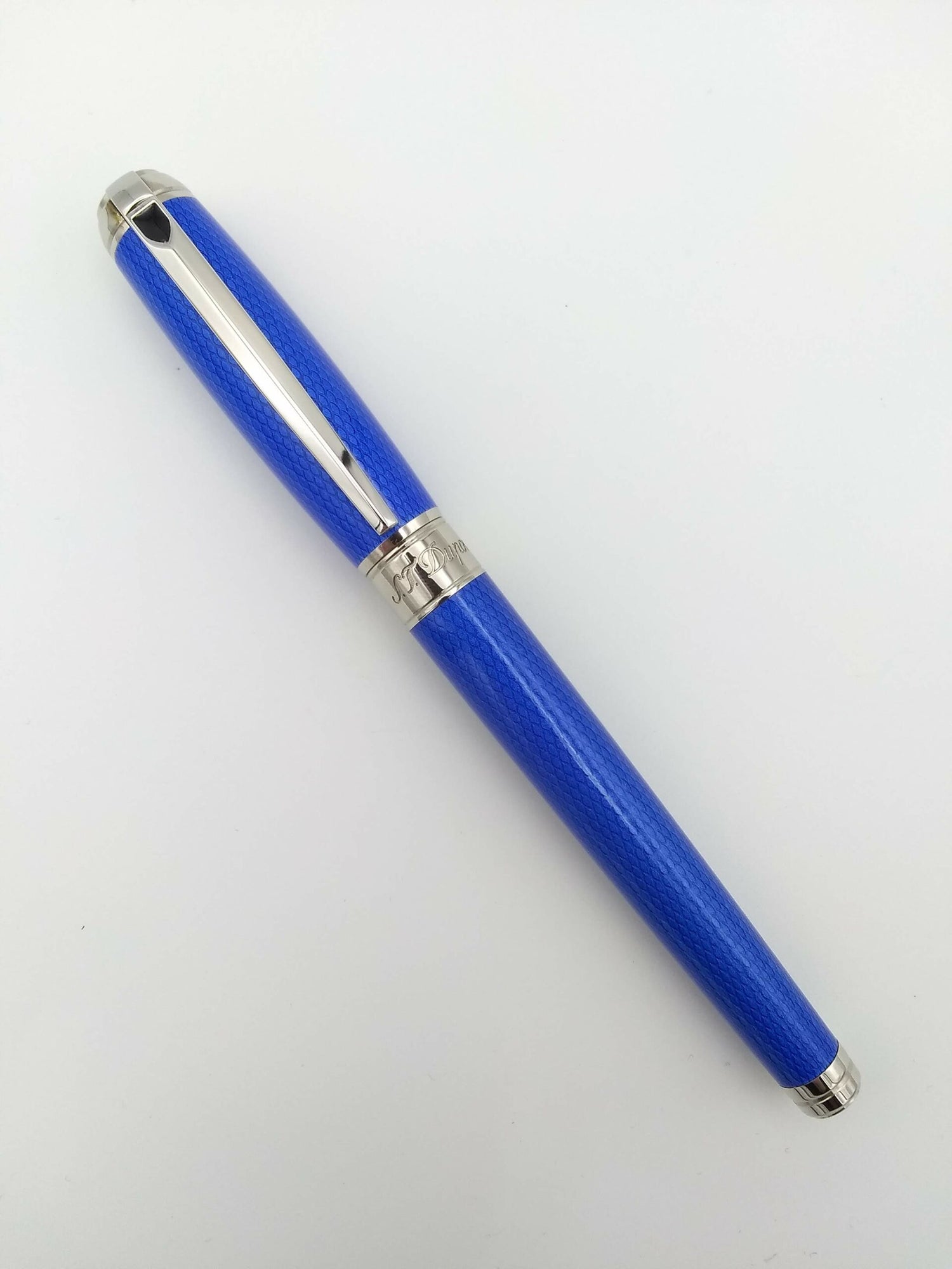 ST Dupont Line D Electric Blue - 14k Extra Fine Nib