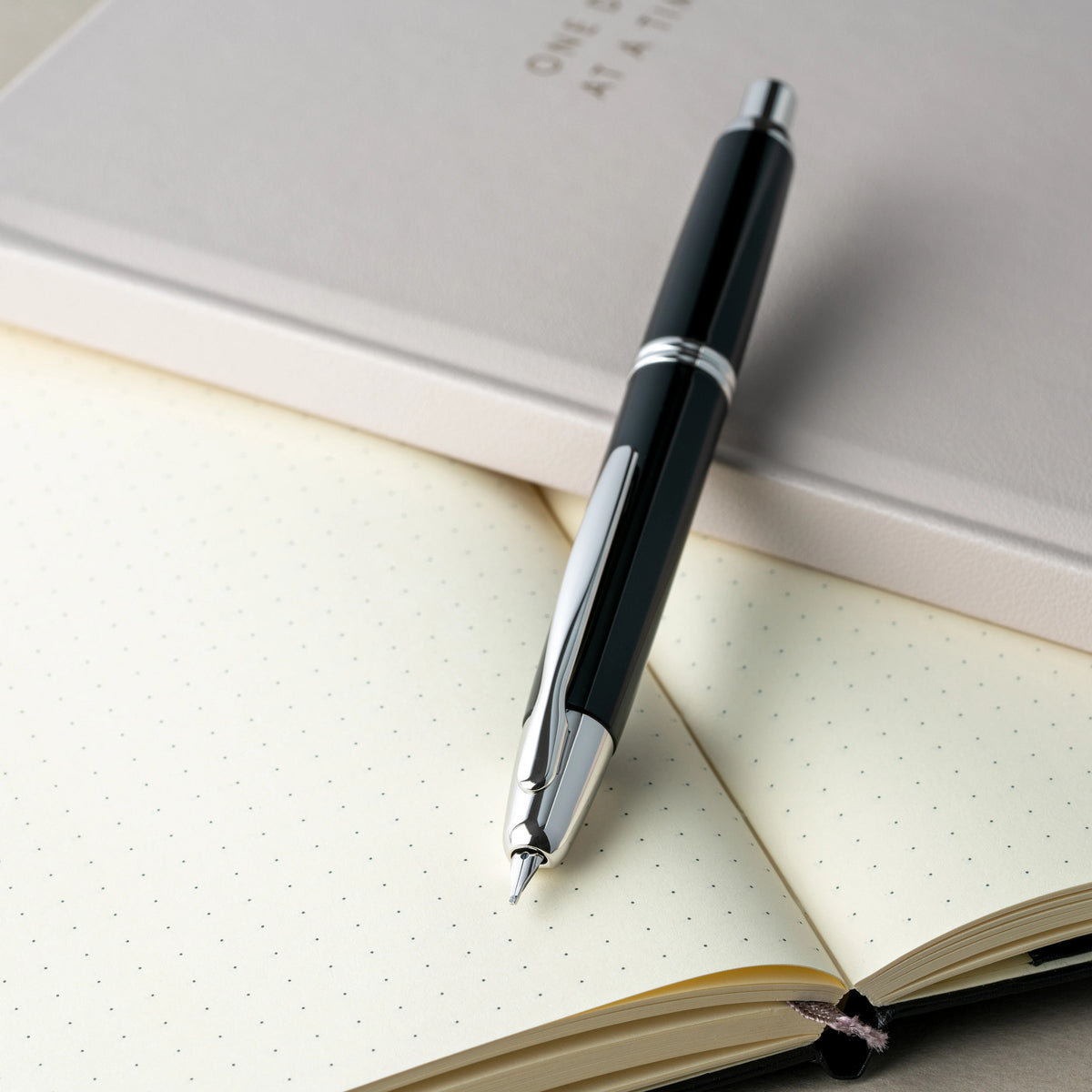 Pilot Vanishing Point Fountain Pen - Black & Rhodium