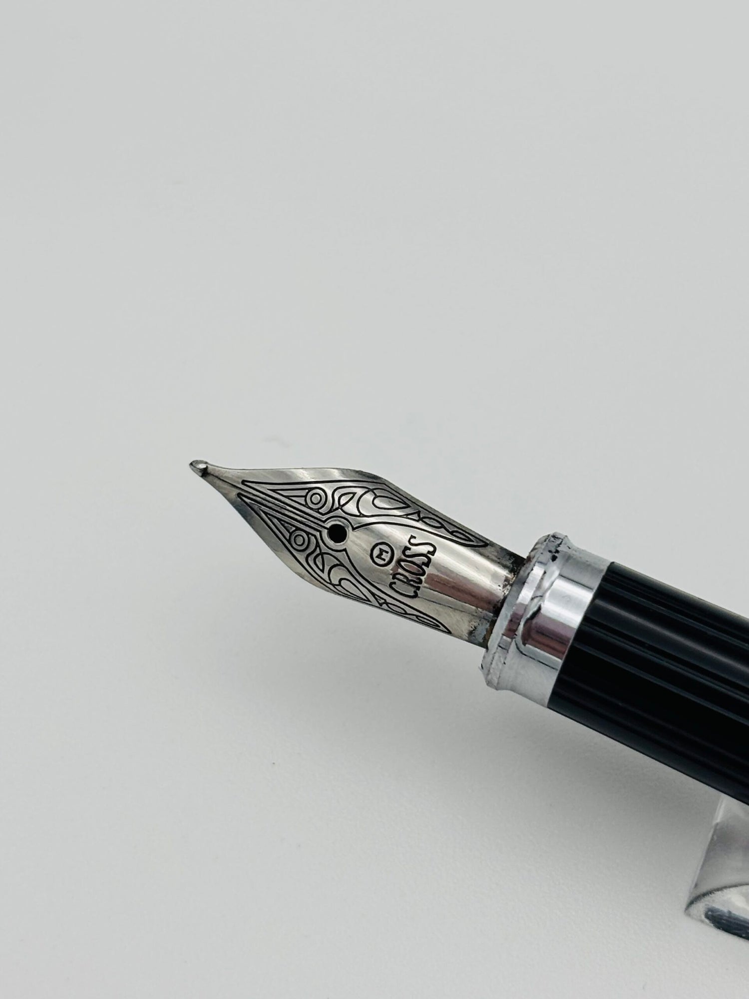 Pelikan M815 Metal Stripped - 18C Fine Nib