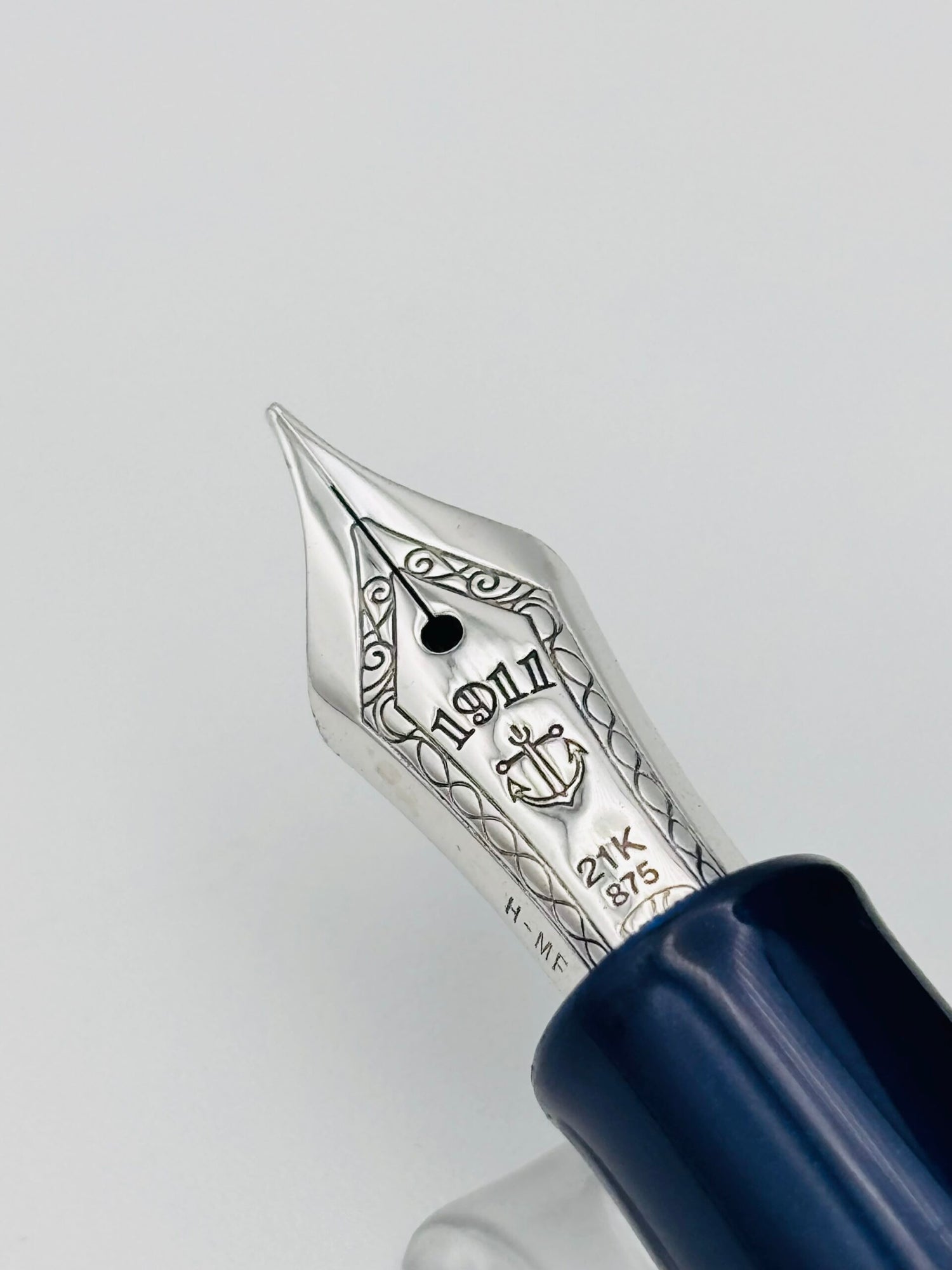 Sailor Pro Gear Slim Japanese Exclusive - 21k Medium Fine Nib