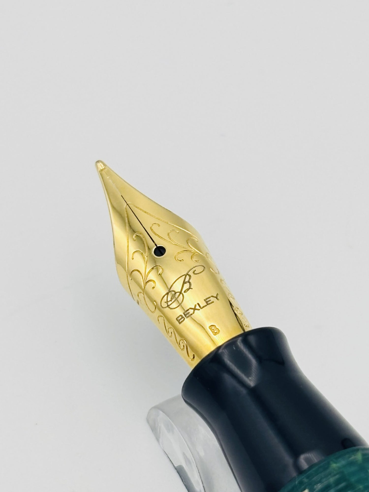 Bexley Patriarch Green - Broad Steel Nib