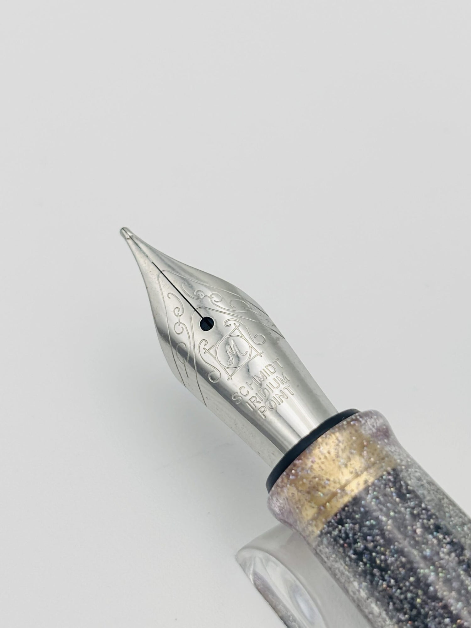 Benu Euphoria Millenium Atlas - Medium Steel Nib