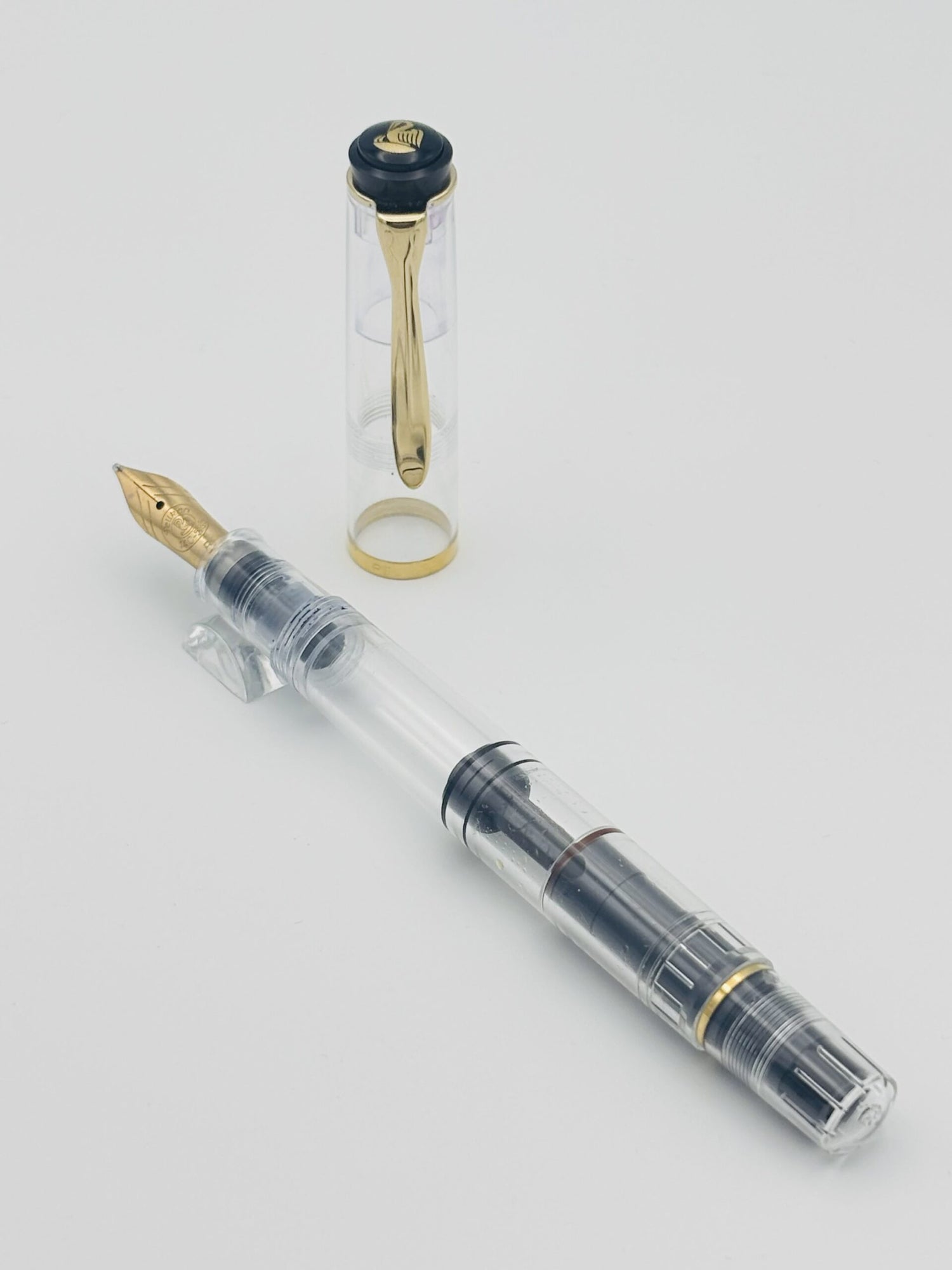 Pelikan M250 Clear Demo - 14k Broad Nib