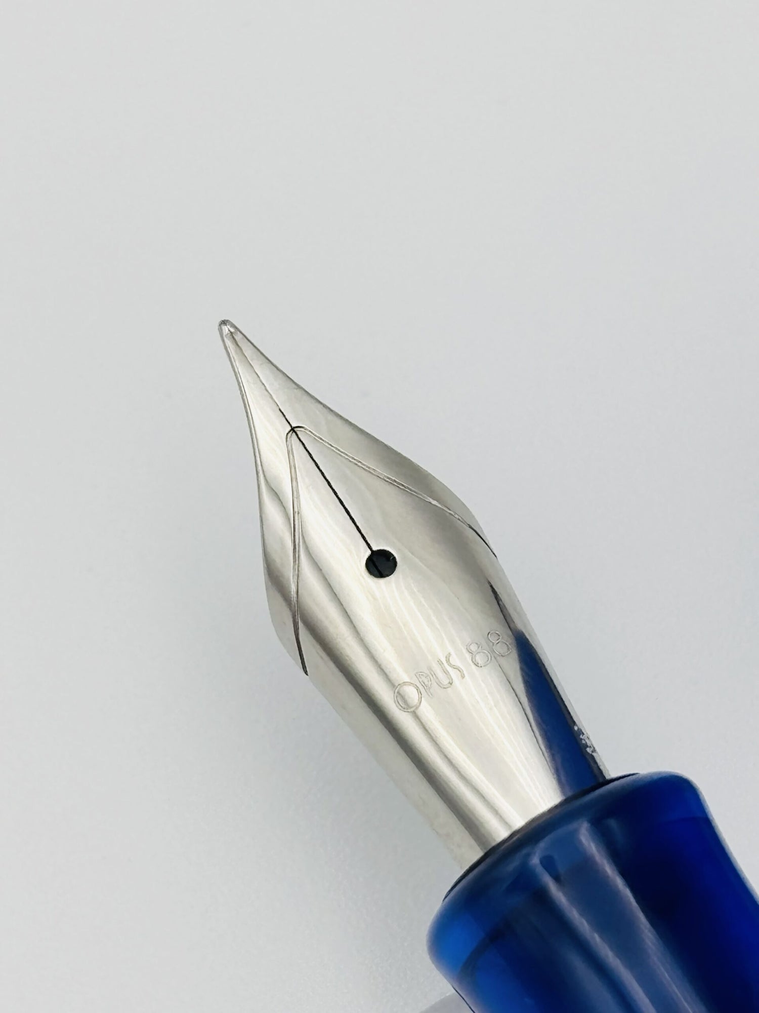 Opus 88 Jazz Blue - Extra Fine Steel Nib