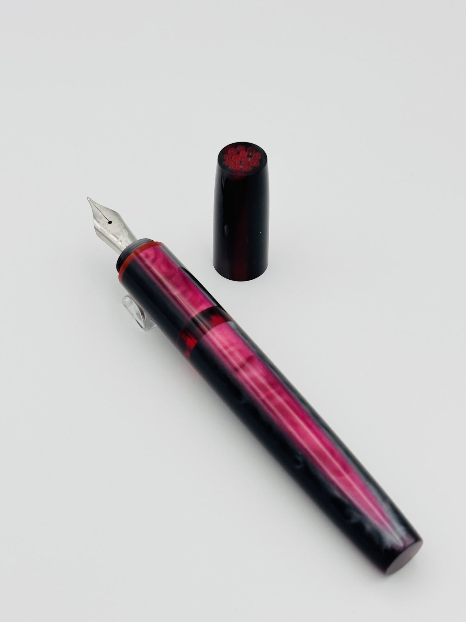 Hello Tello Venice Red and Black - Fine Steel Nib