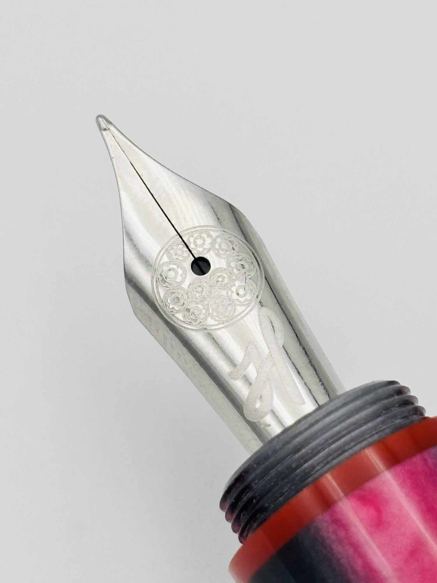 Hello Tello Venice Red and Black - Fine Steel Nib